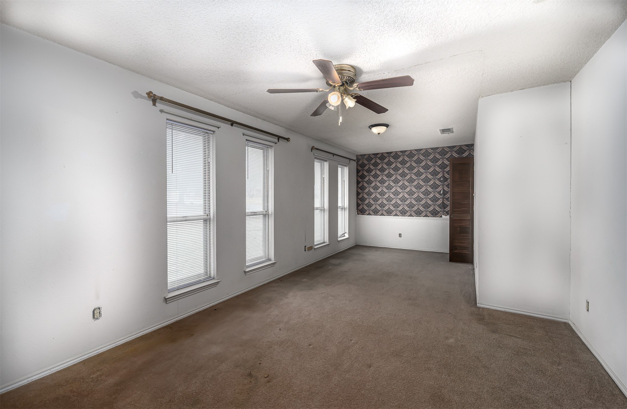 2001 Pembrooke Place