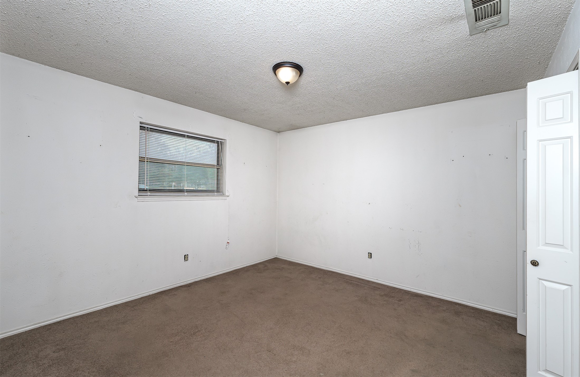 2001 Pembrooke Place