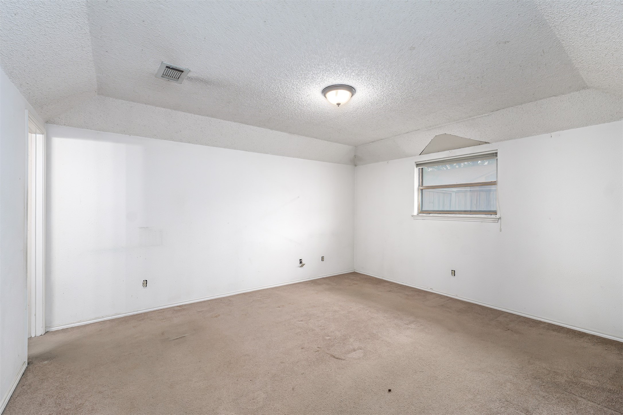 2001 Pembrooke Place