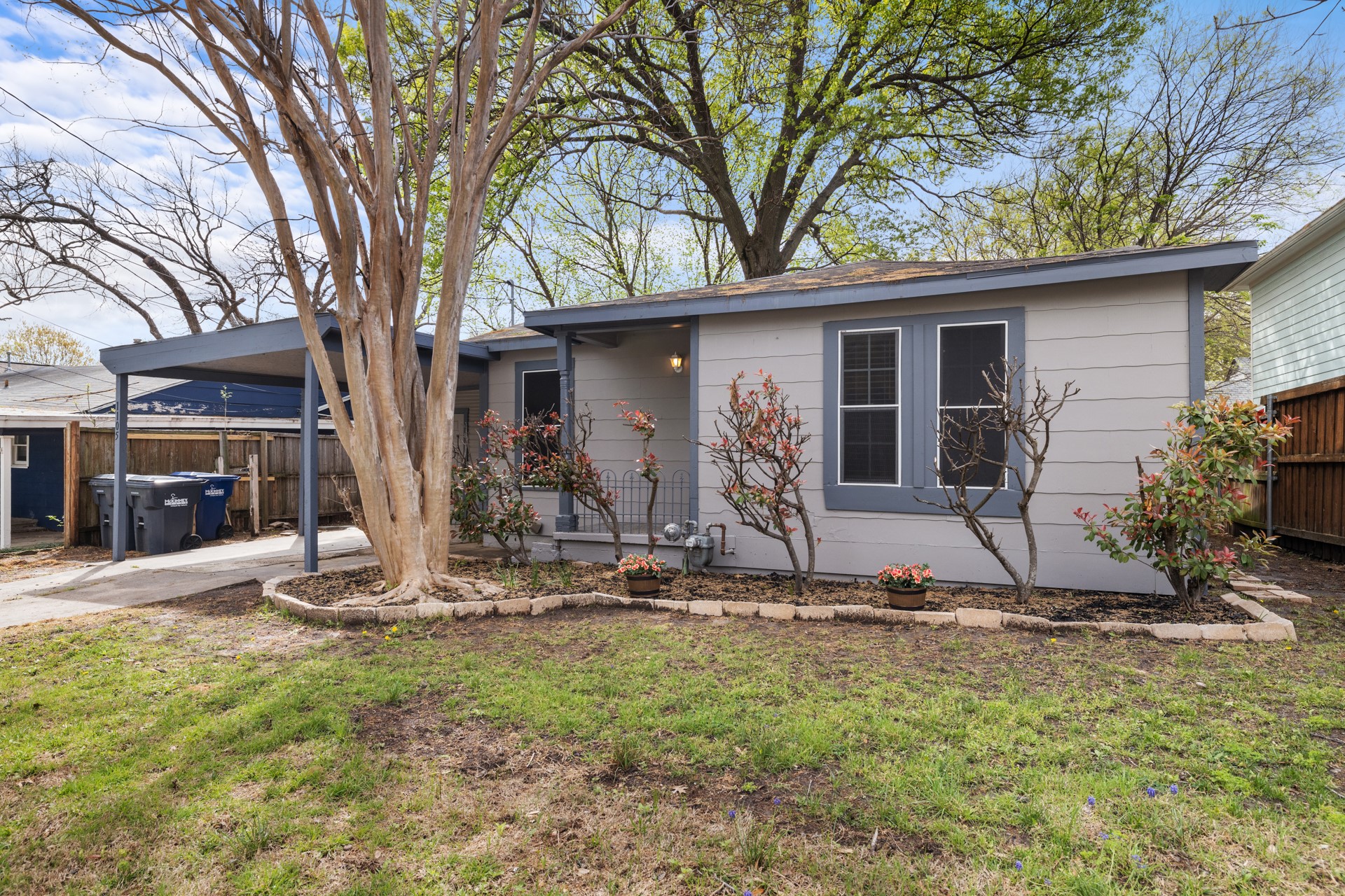 1105 W Virginia Street