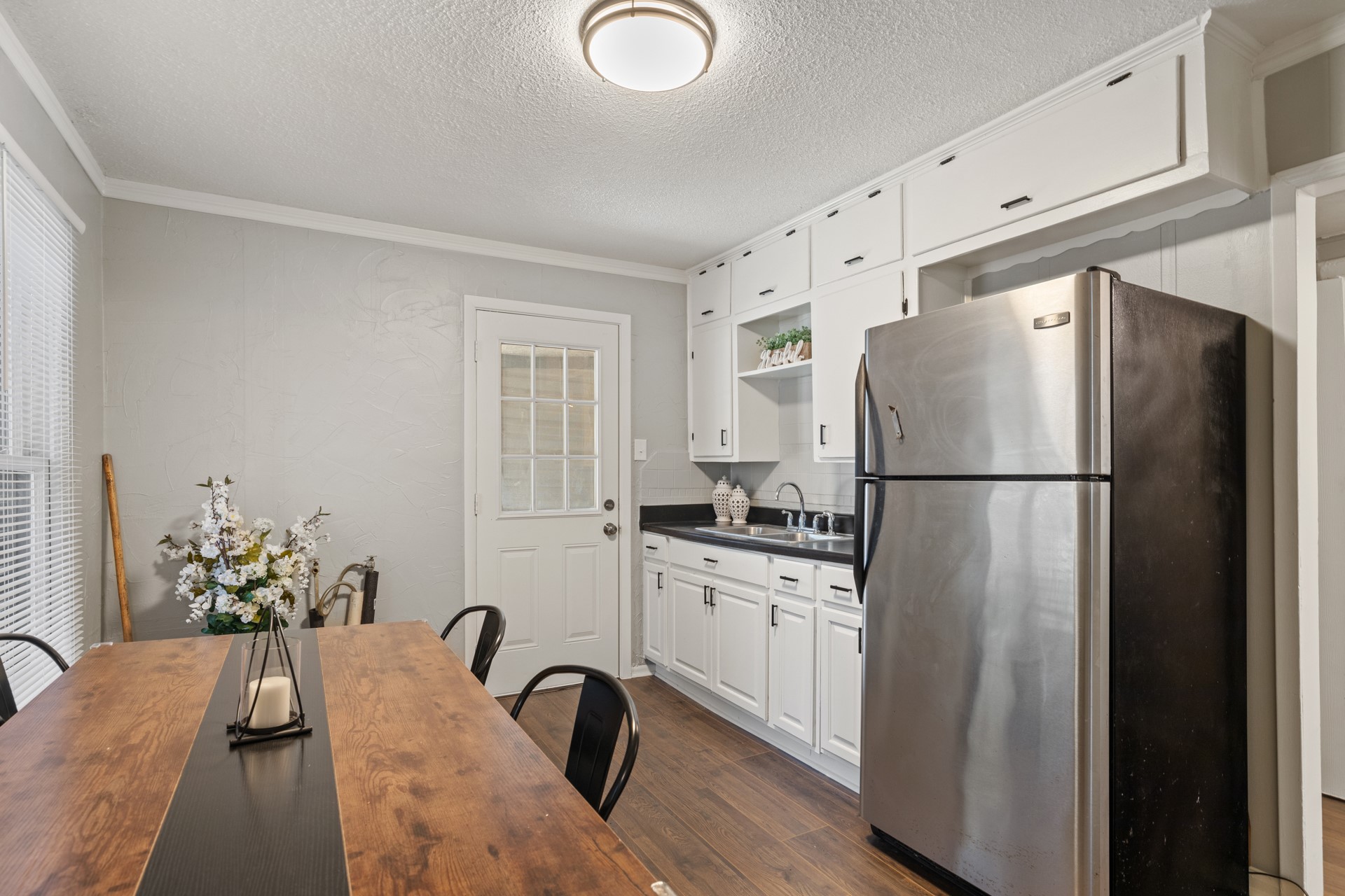 1105 W Virginia Street