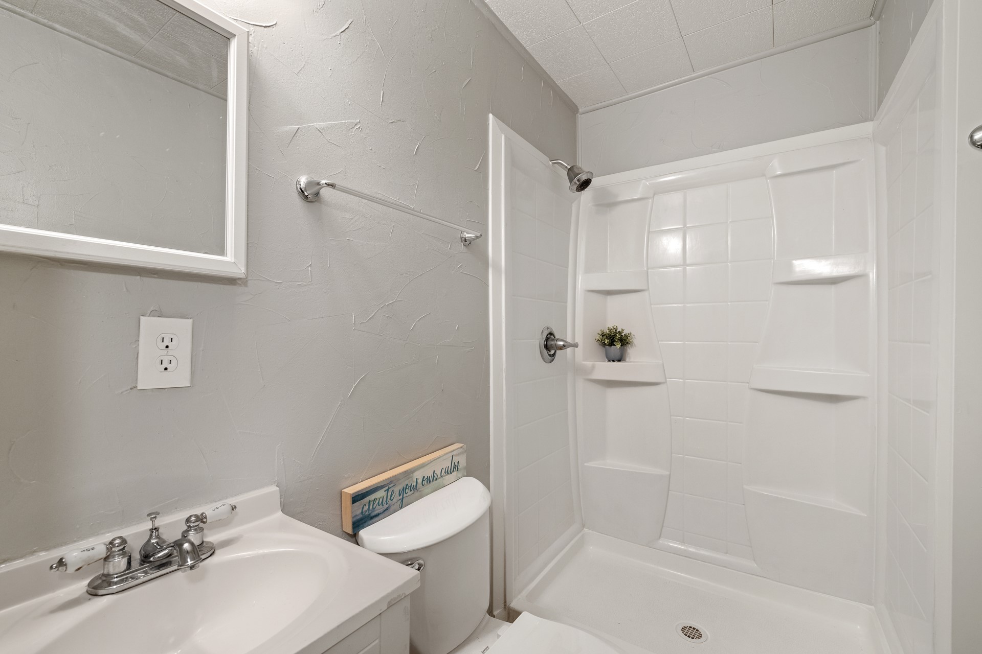 1105 W Virginia Street