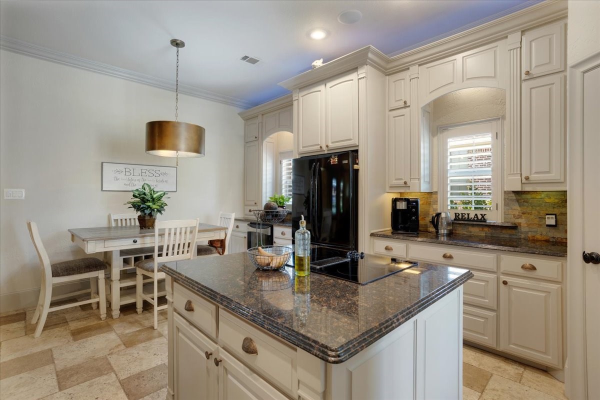 3001 Canyon Creek Drive