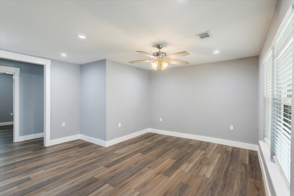 3015 S Fannin Avenue