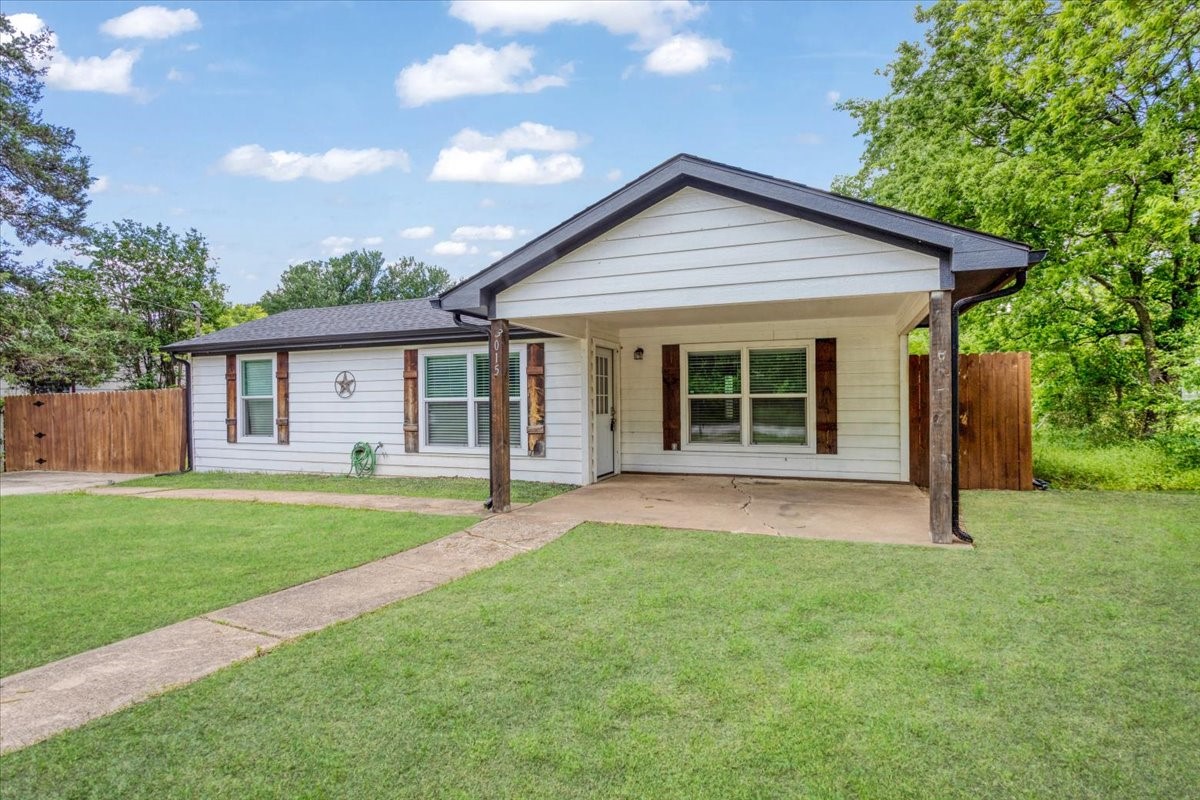 3015 S Fannin Avenue