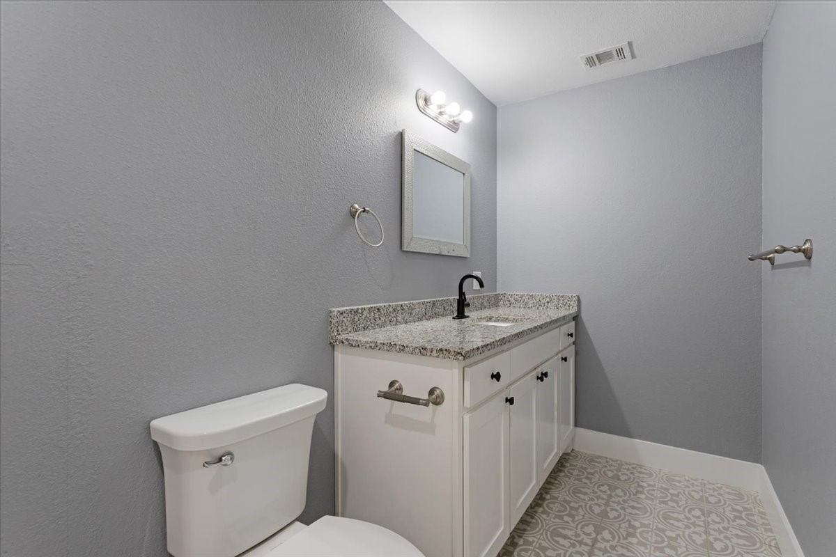 3015 S Fannin Avenue