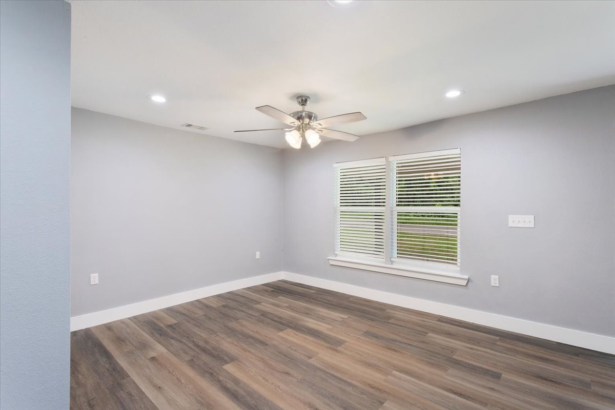 3015 S Fannin Avenue