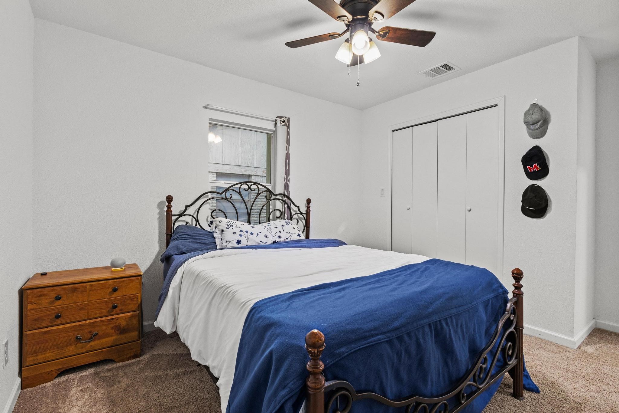 1807 W Belden Street