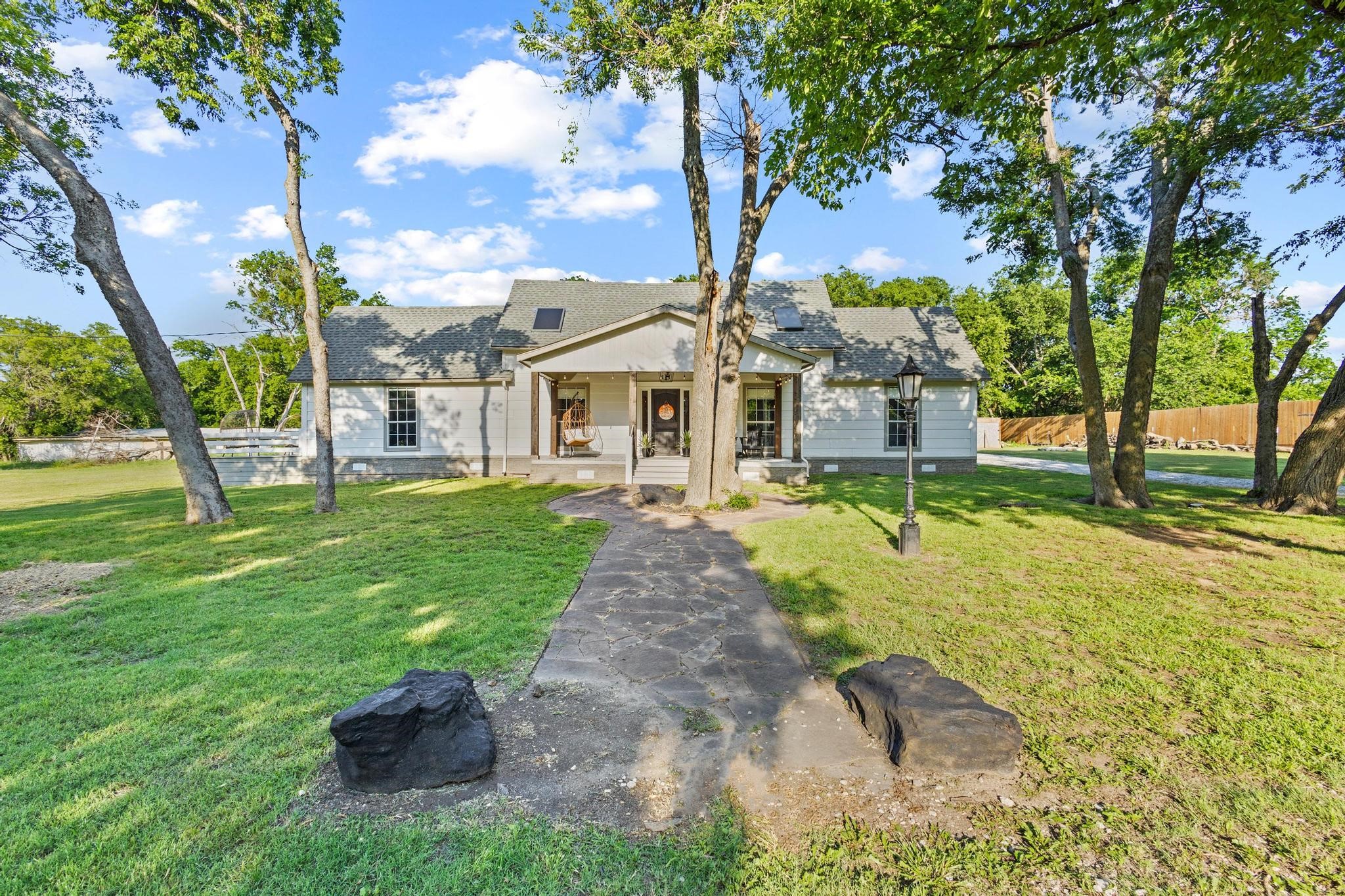 313 Chicken Street