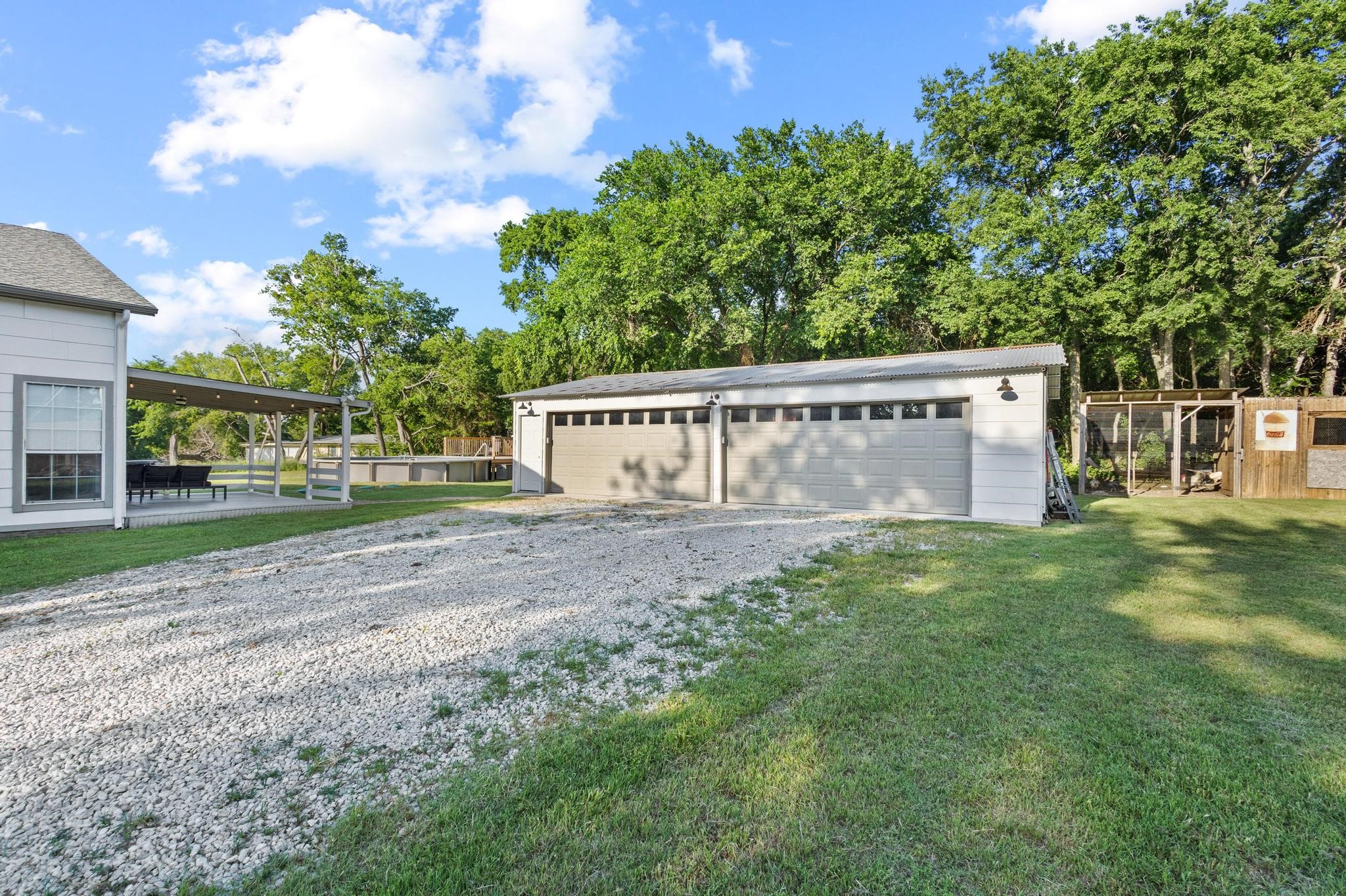 313 Chicken Street