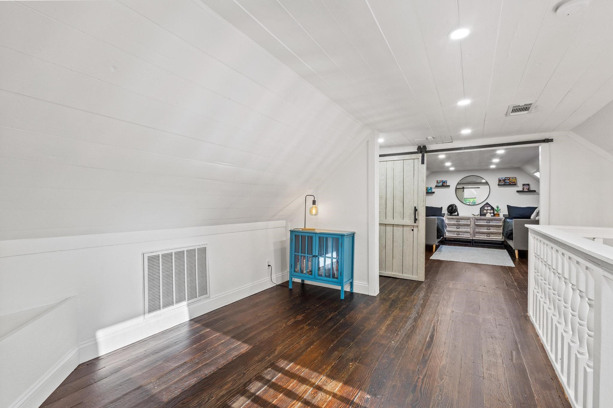 313 Chicken Street