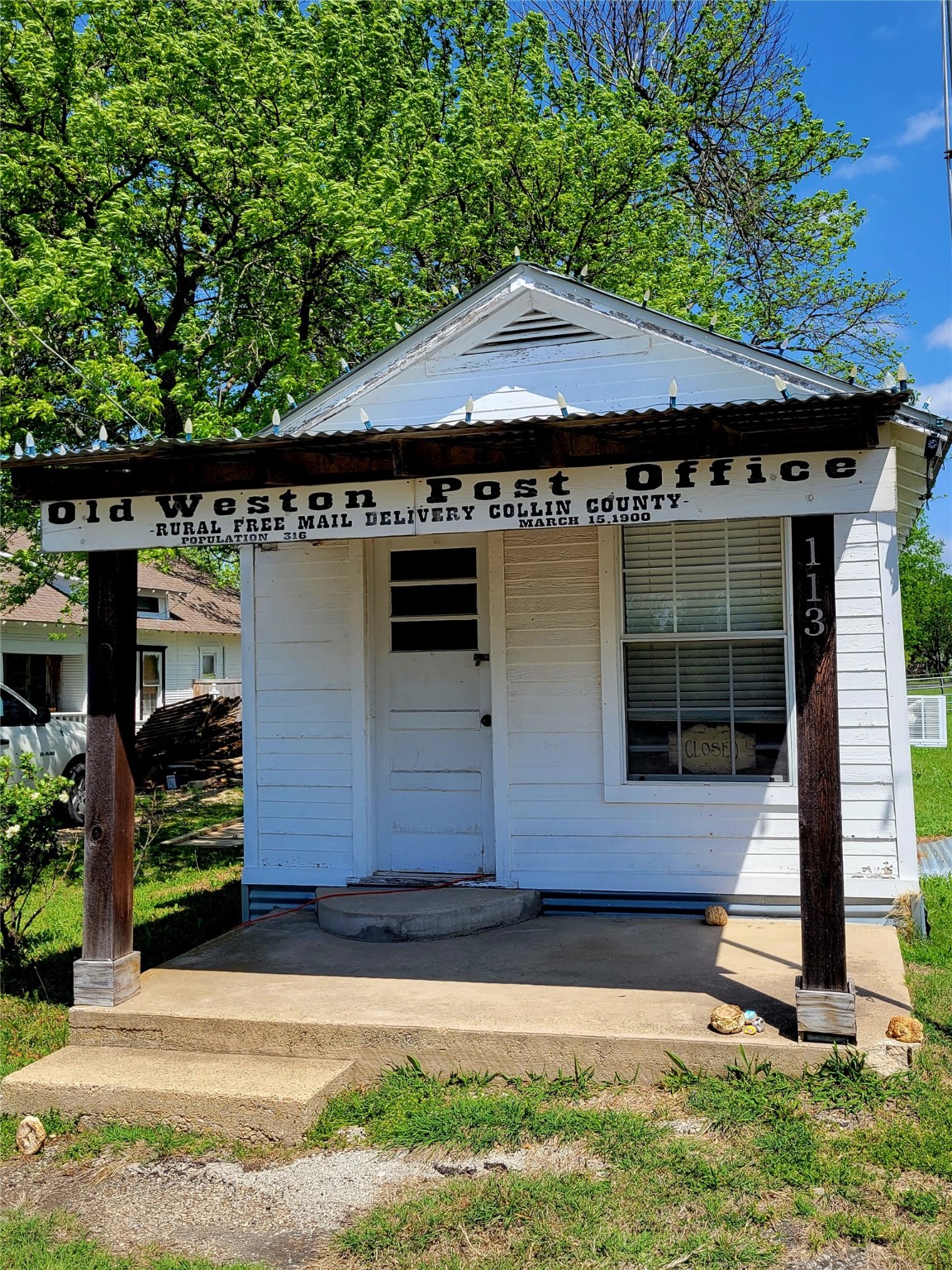 313 Chicken Street