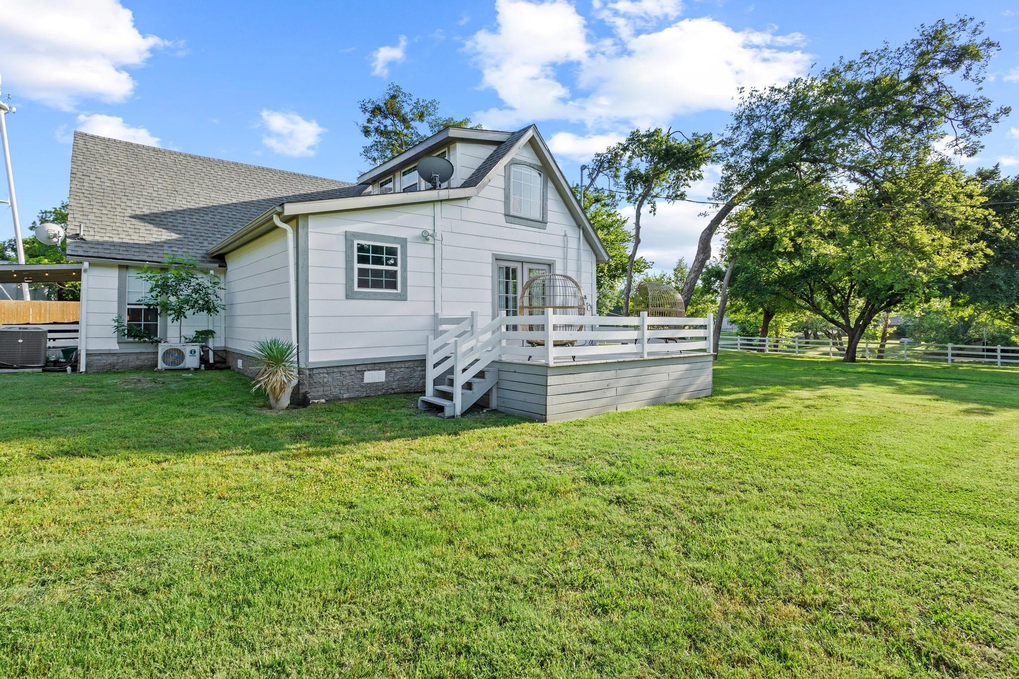 313 Chicken Street