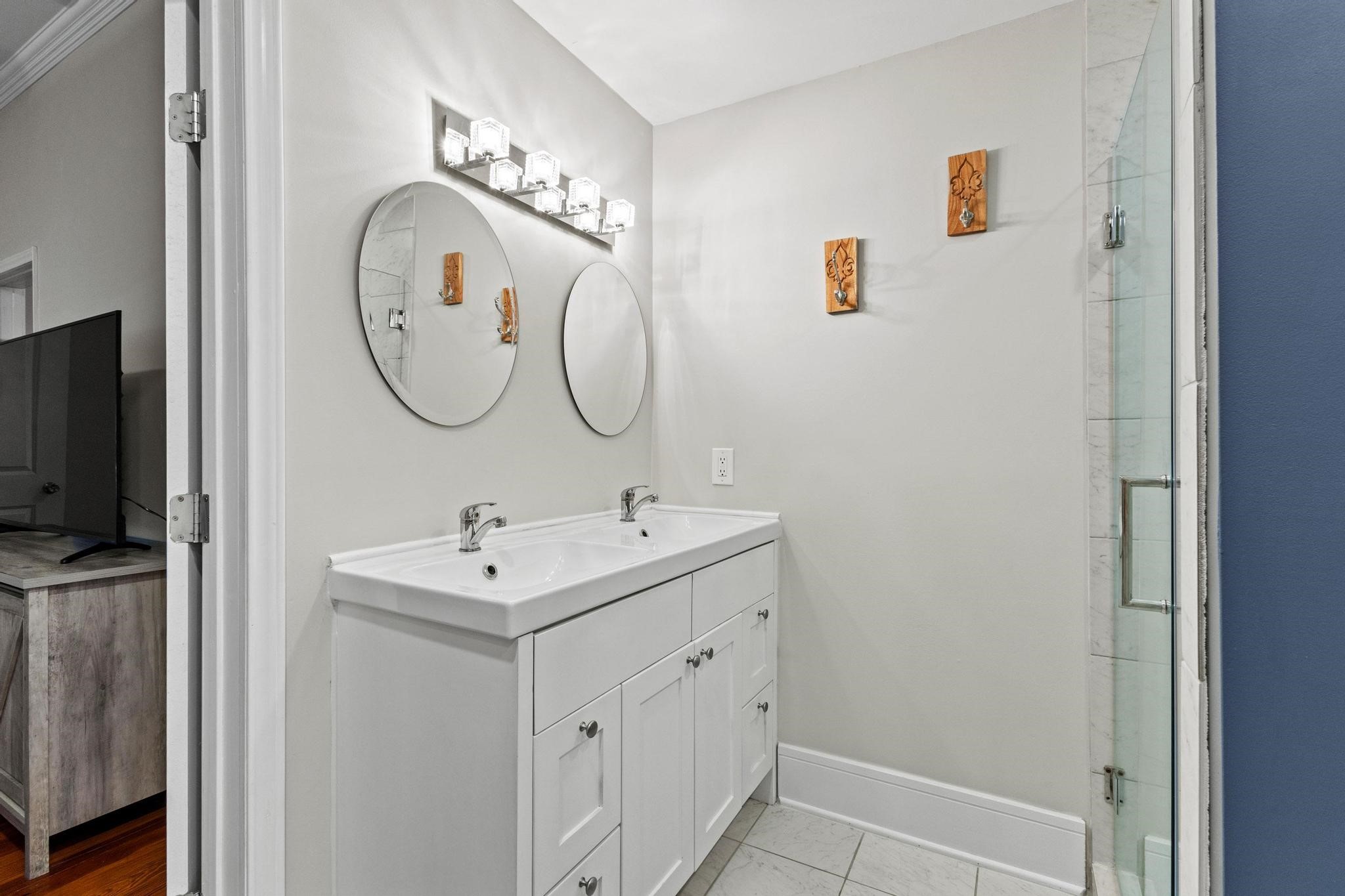 300 E Liberty Street