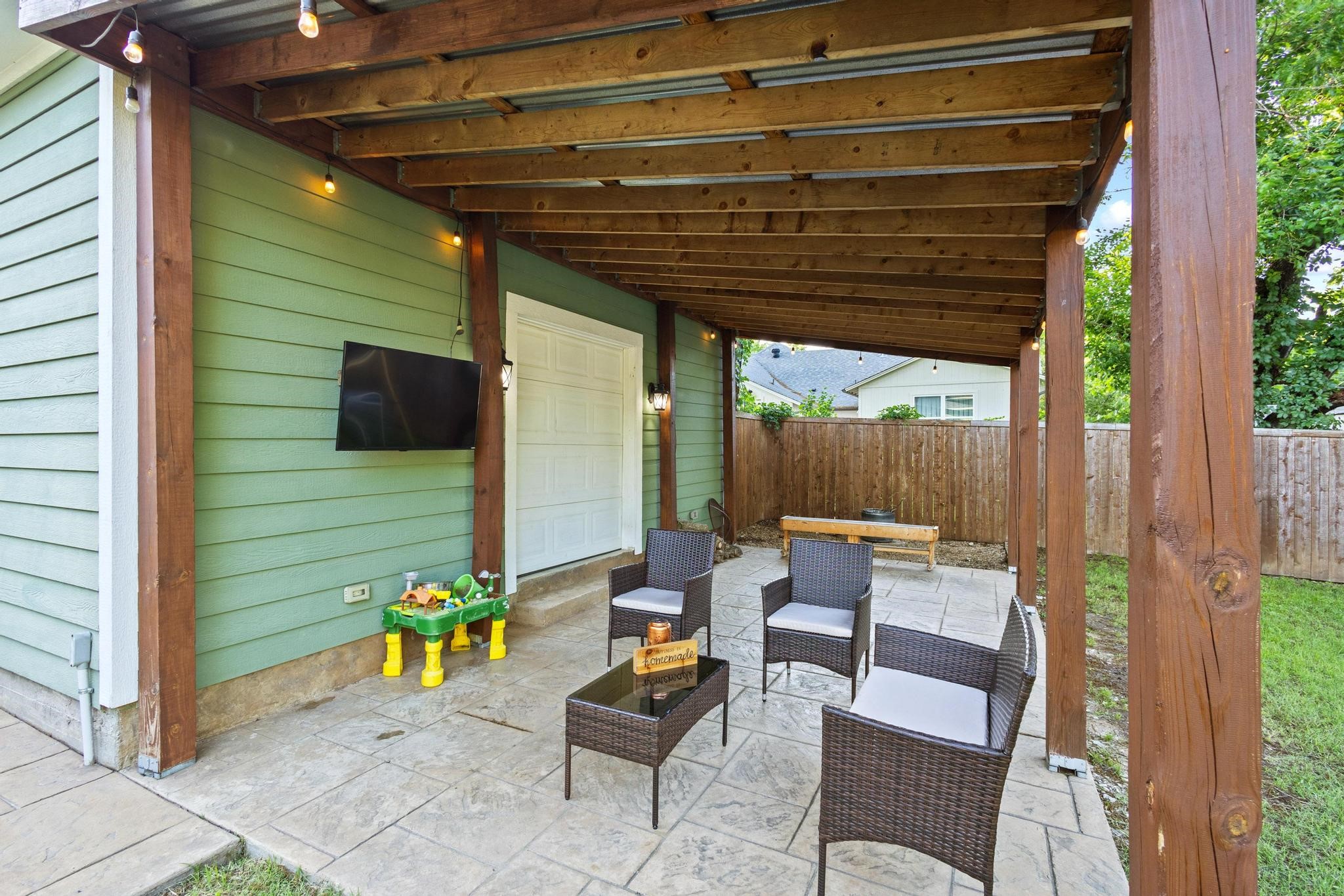 300 E Liberty Street