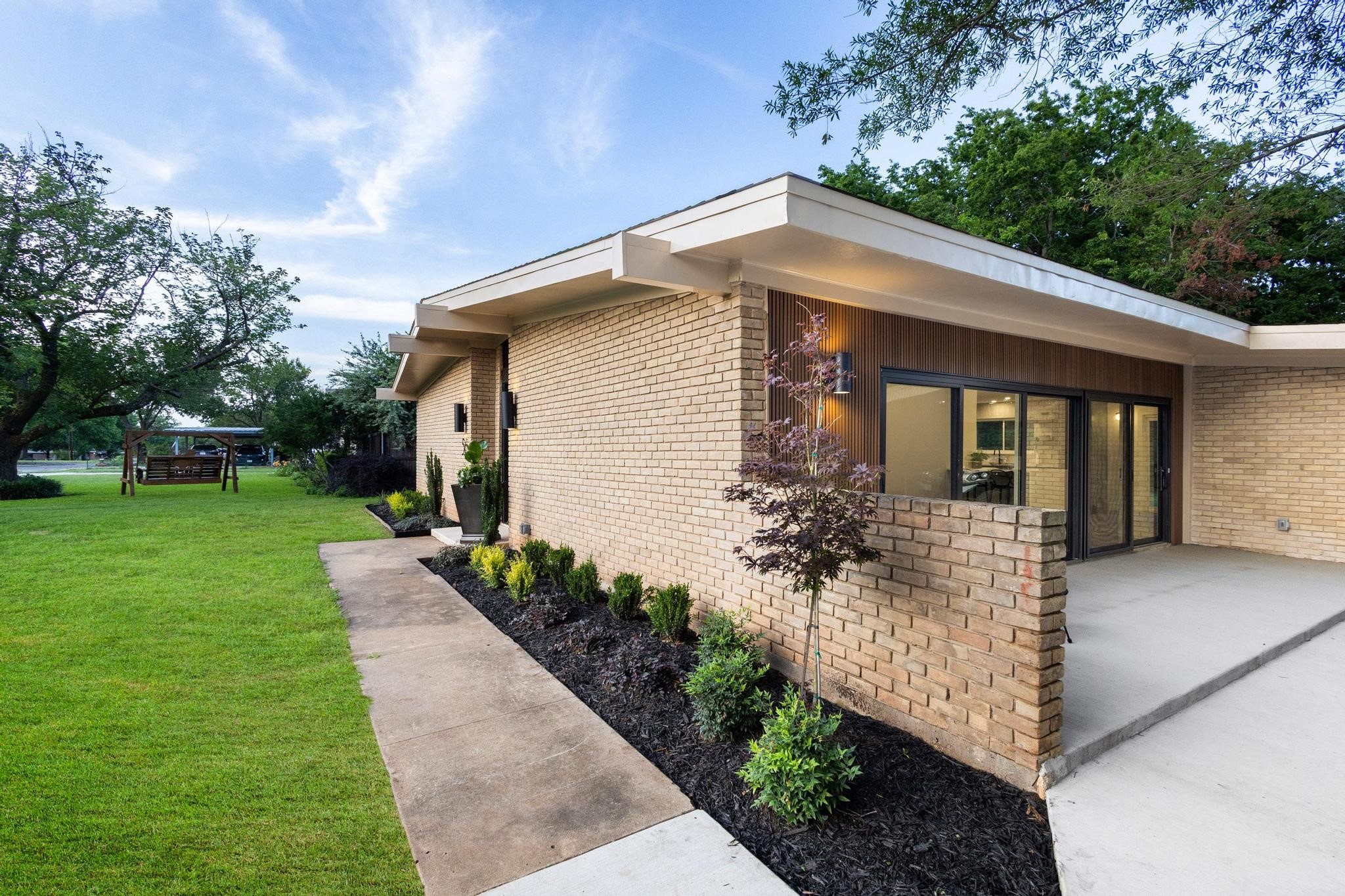 56 Alta Vista Street