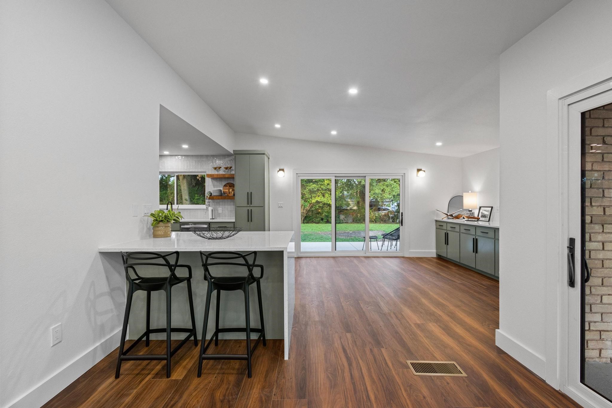 56 Alta Vista Street