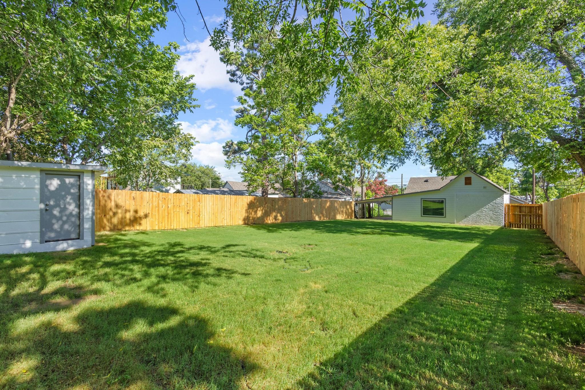 1005 W Bullock Street