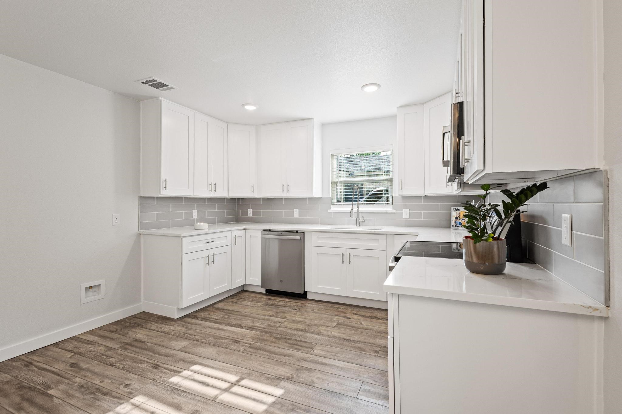 1005 W Bullock Street