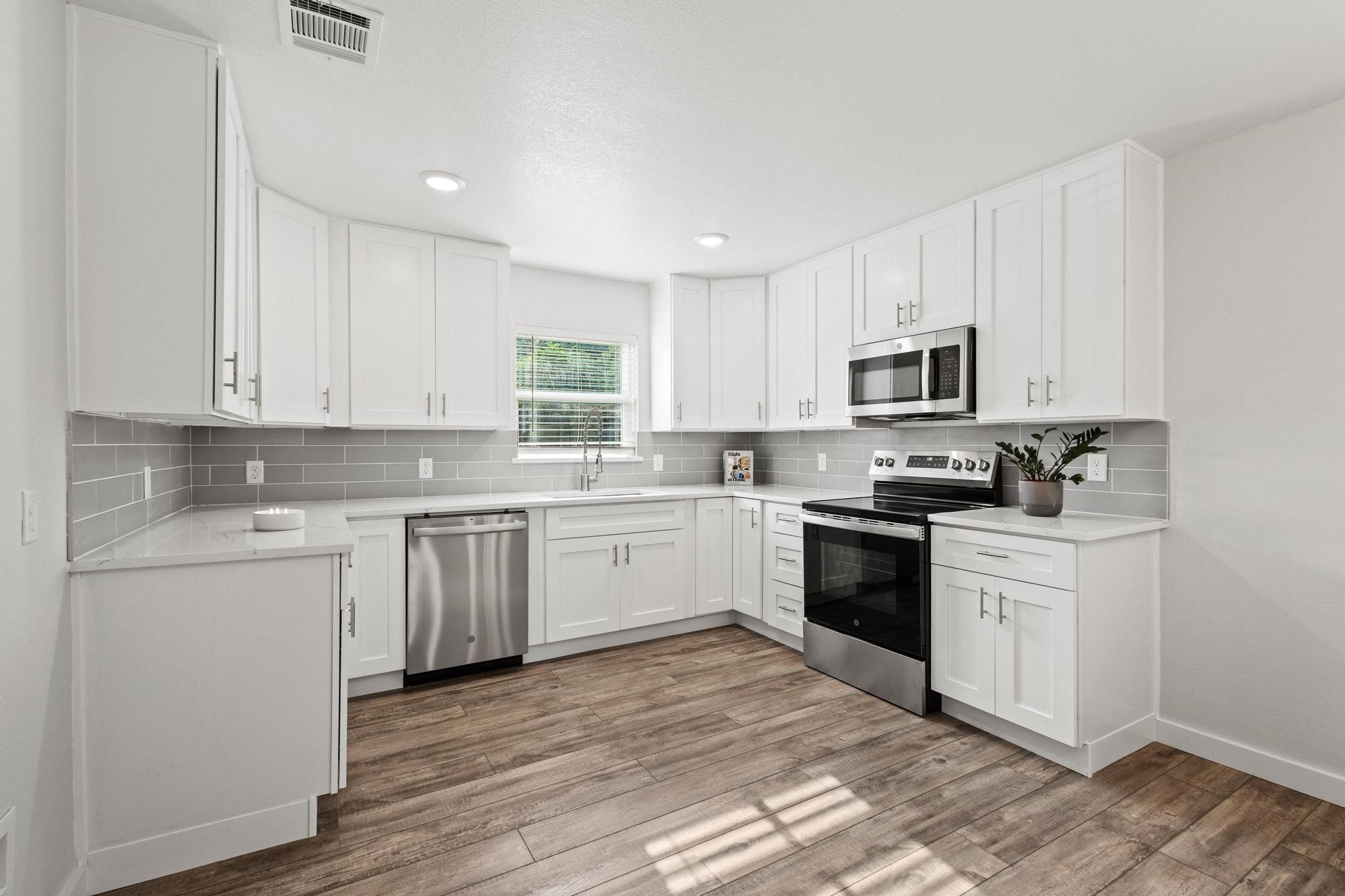 1005 W Bullock Street