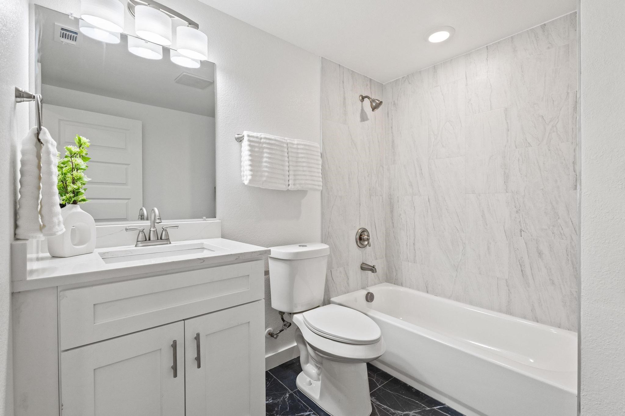 1005 W Bullock Street