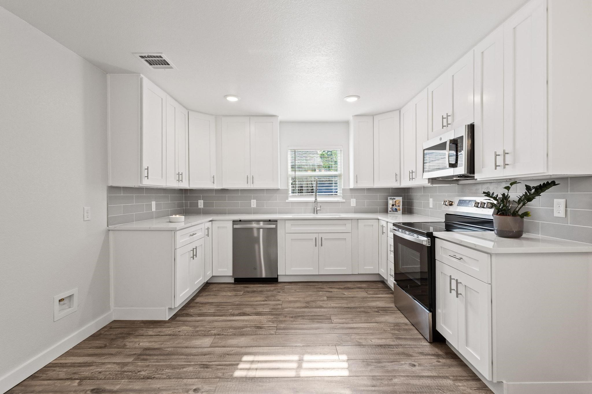 1005 W Bullock Street