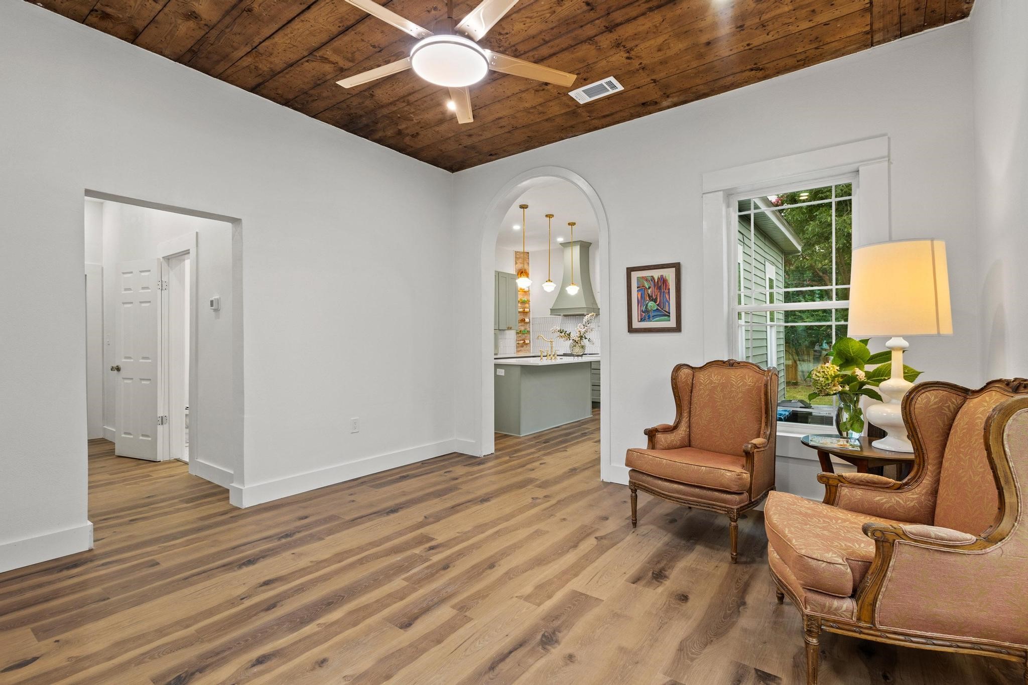 622 W Owing Street