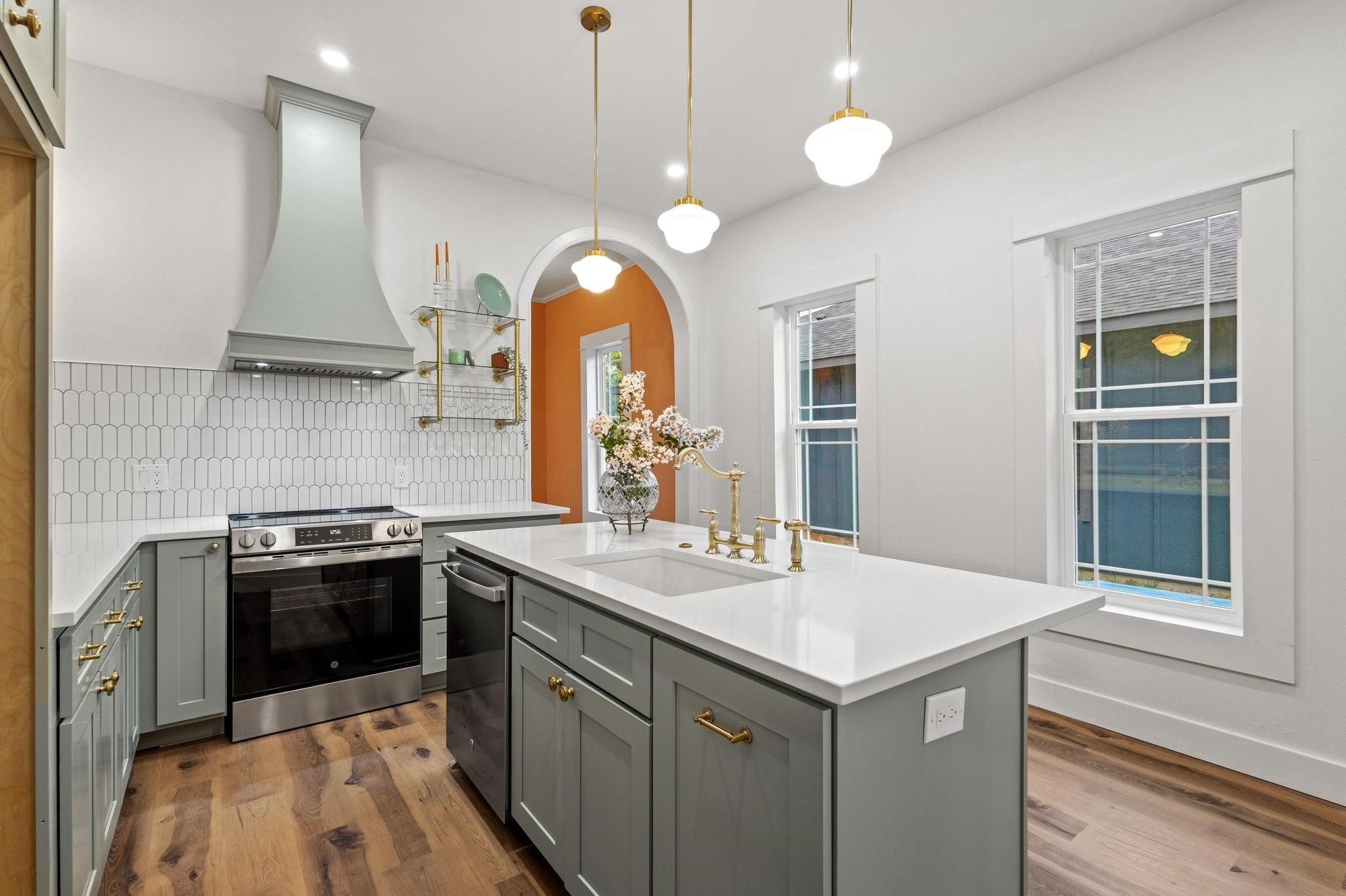 622 W Owing Street
