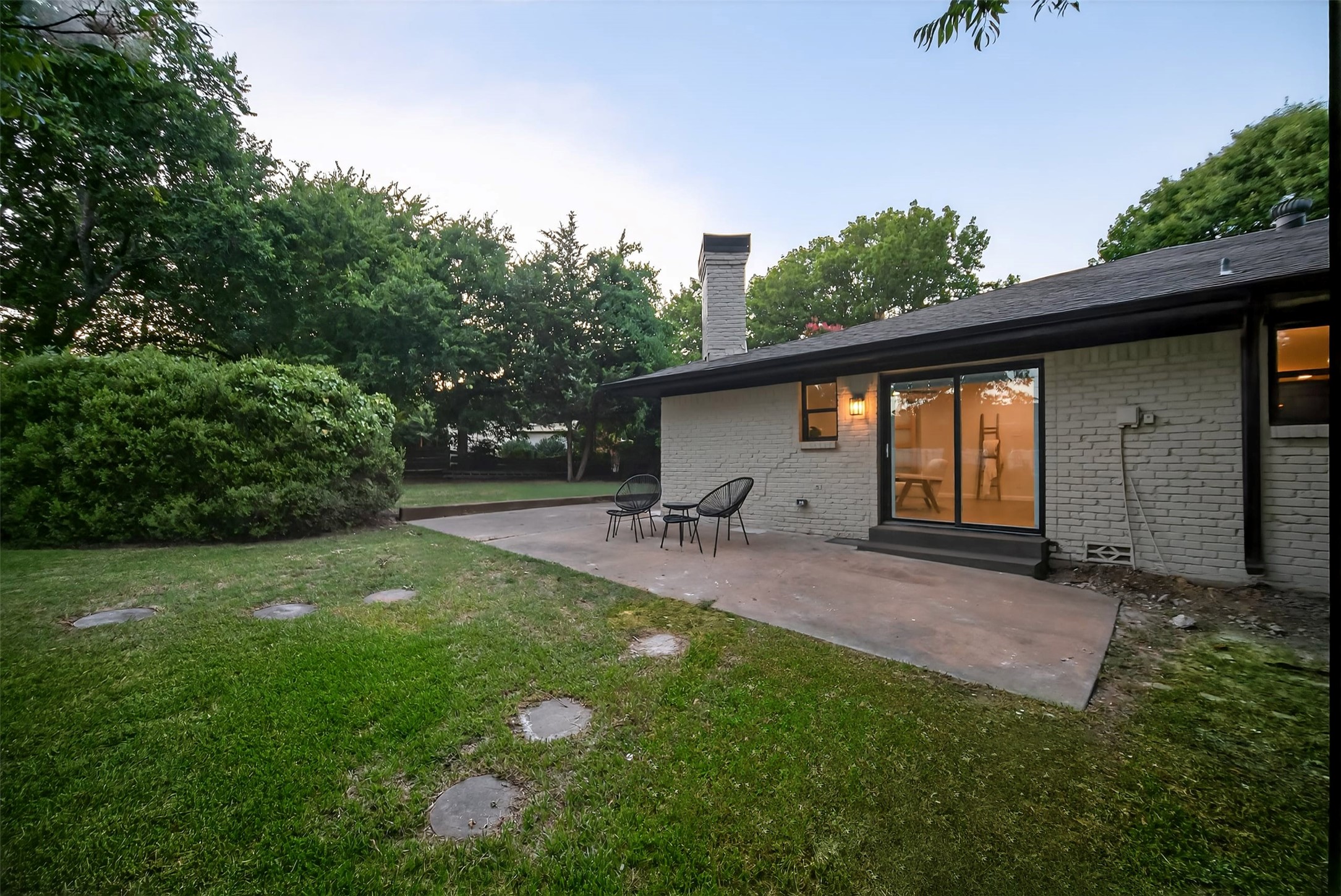 1004 Western Hills Drive