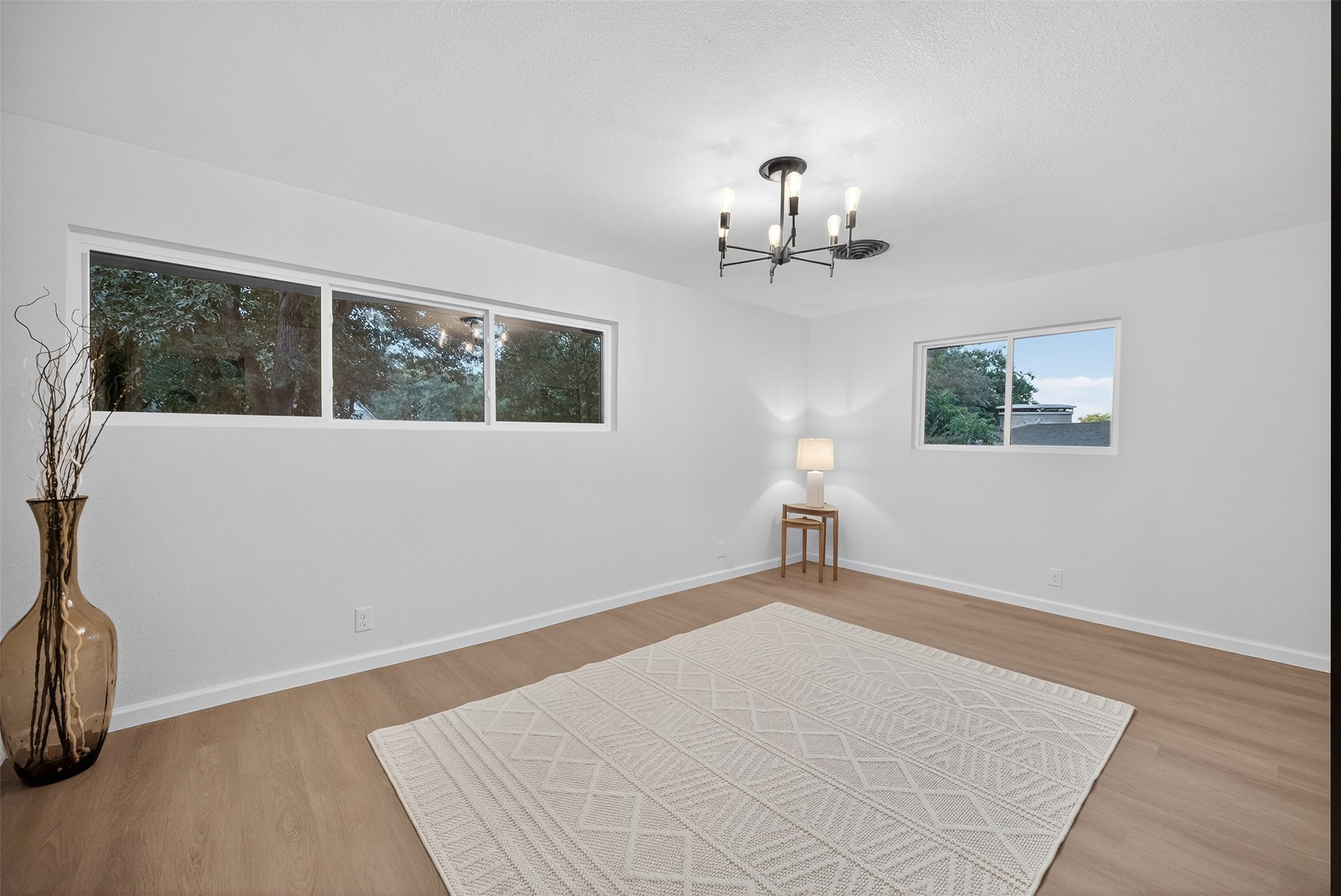 1004 Western Hills Drive