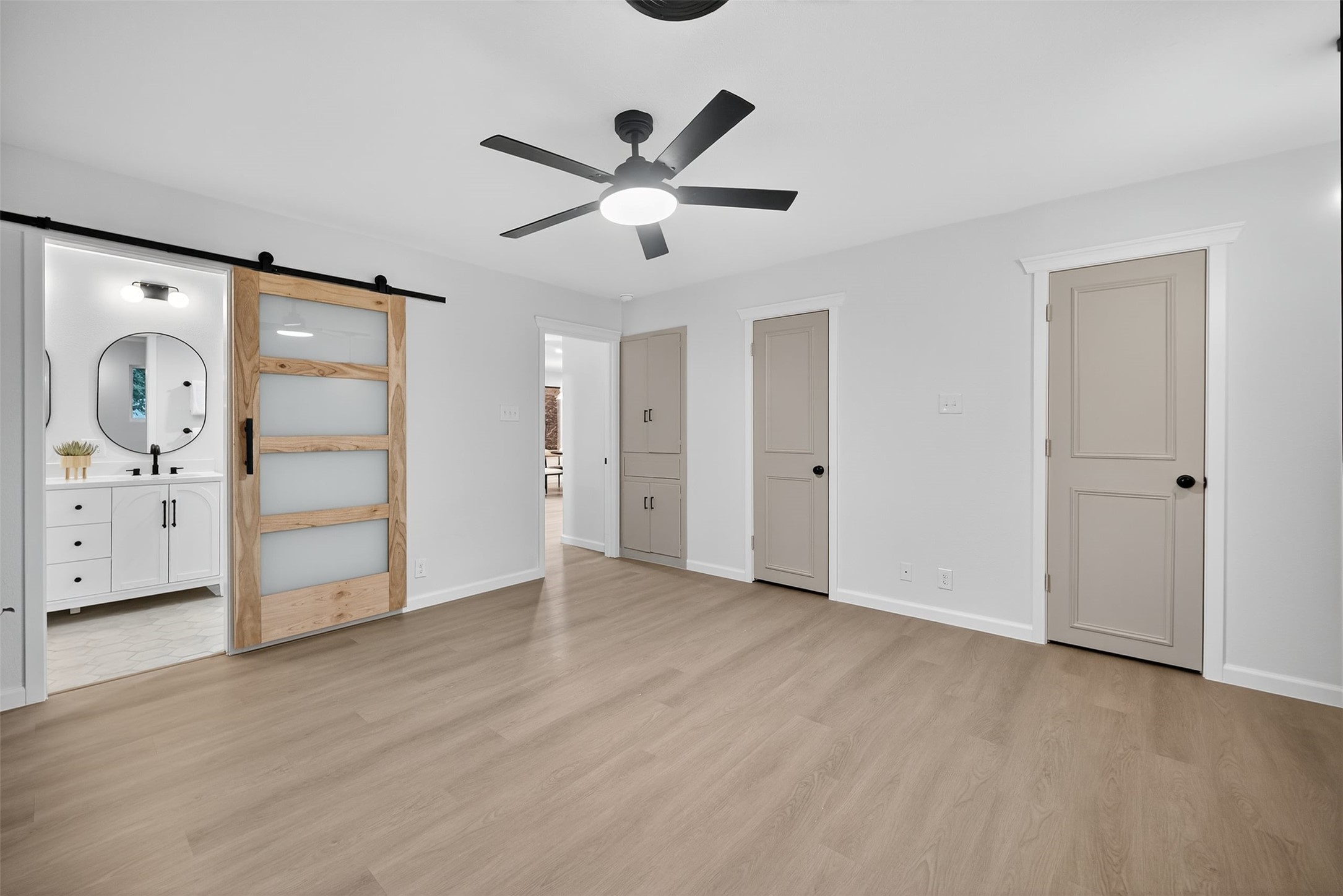 1004 Western Hills Drive