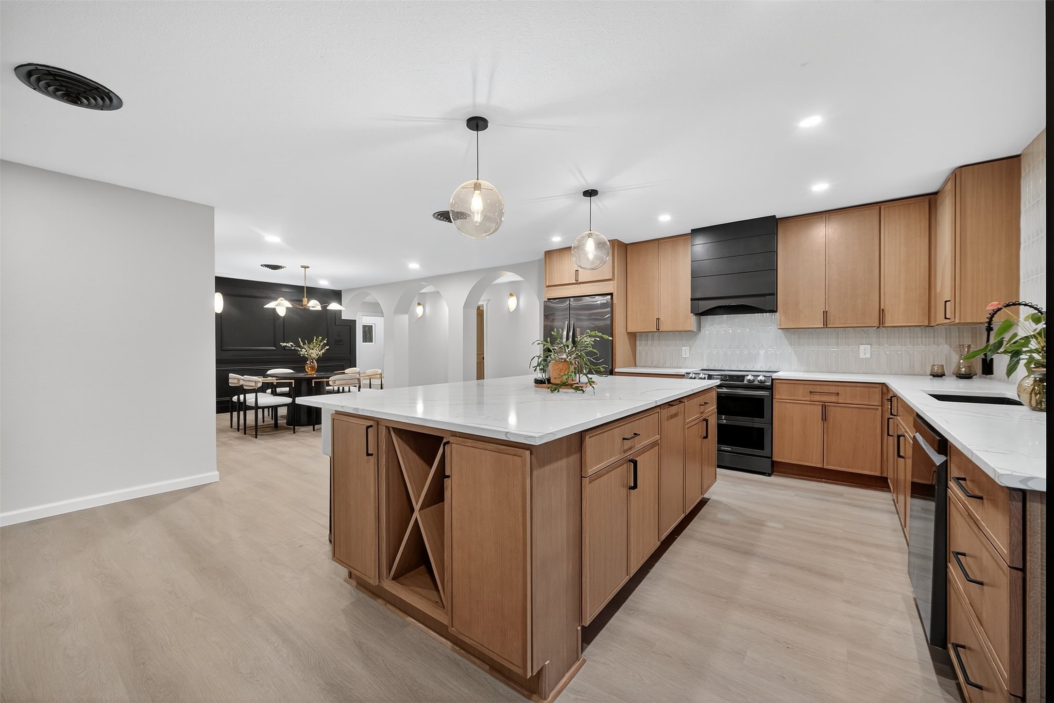 1004 Western Hills Drive