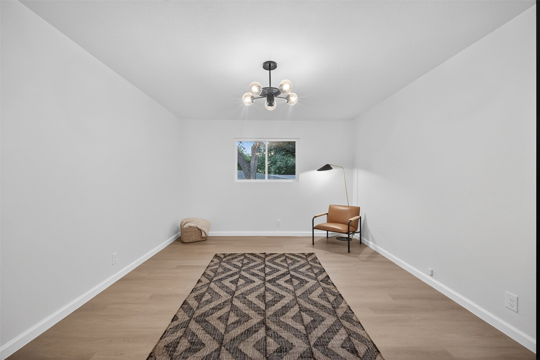 1004 Western Hills Drive