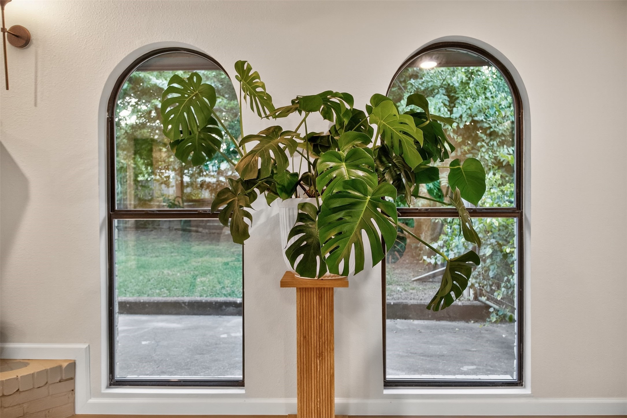 1004 Western Hills Drive