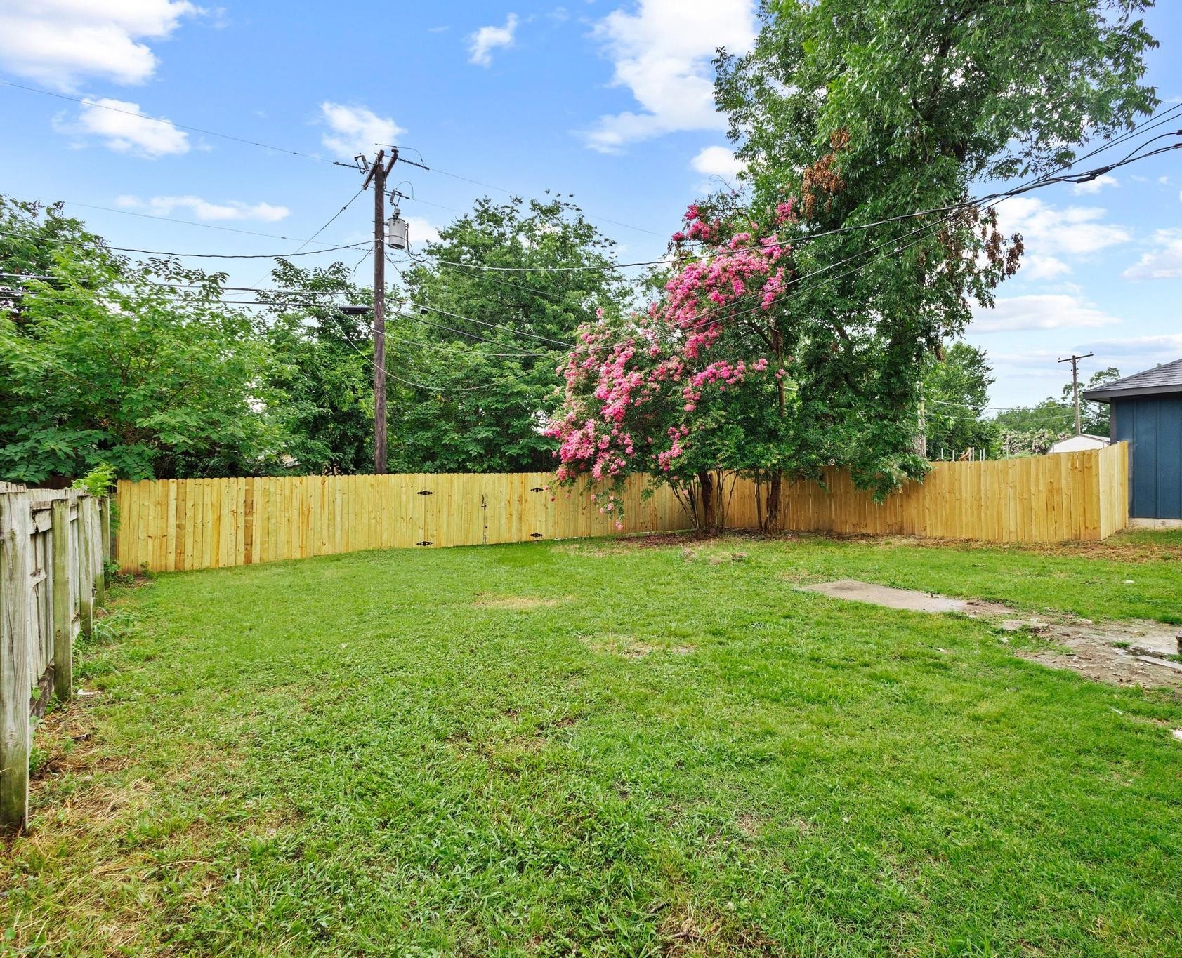 622 W Owing Street