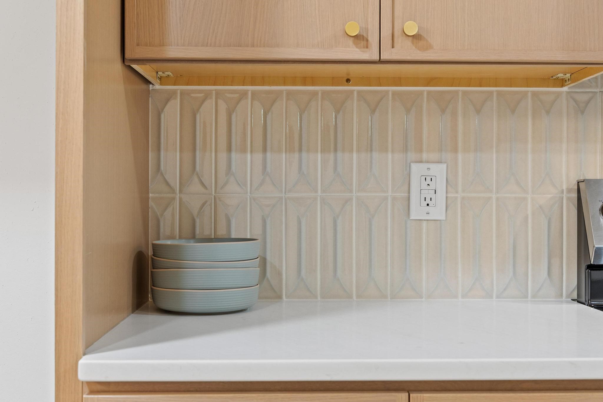 1609 W Woodard Street