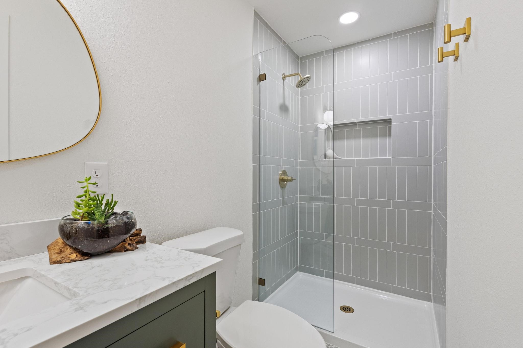 1609 W Woodard Street