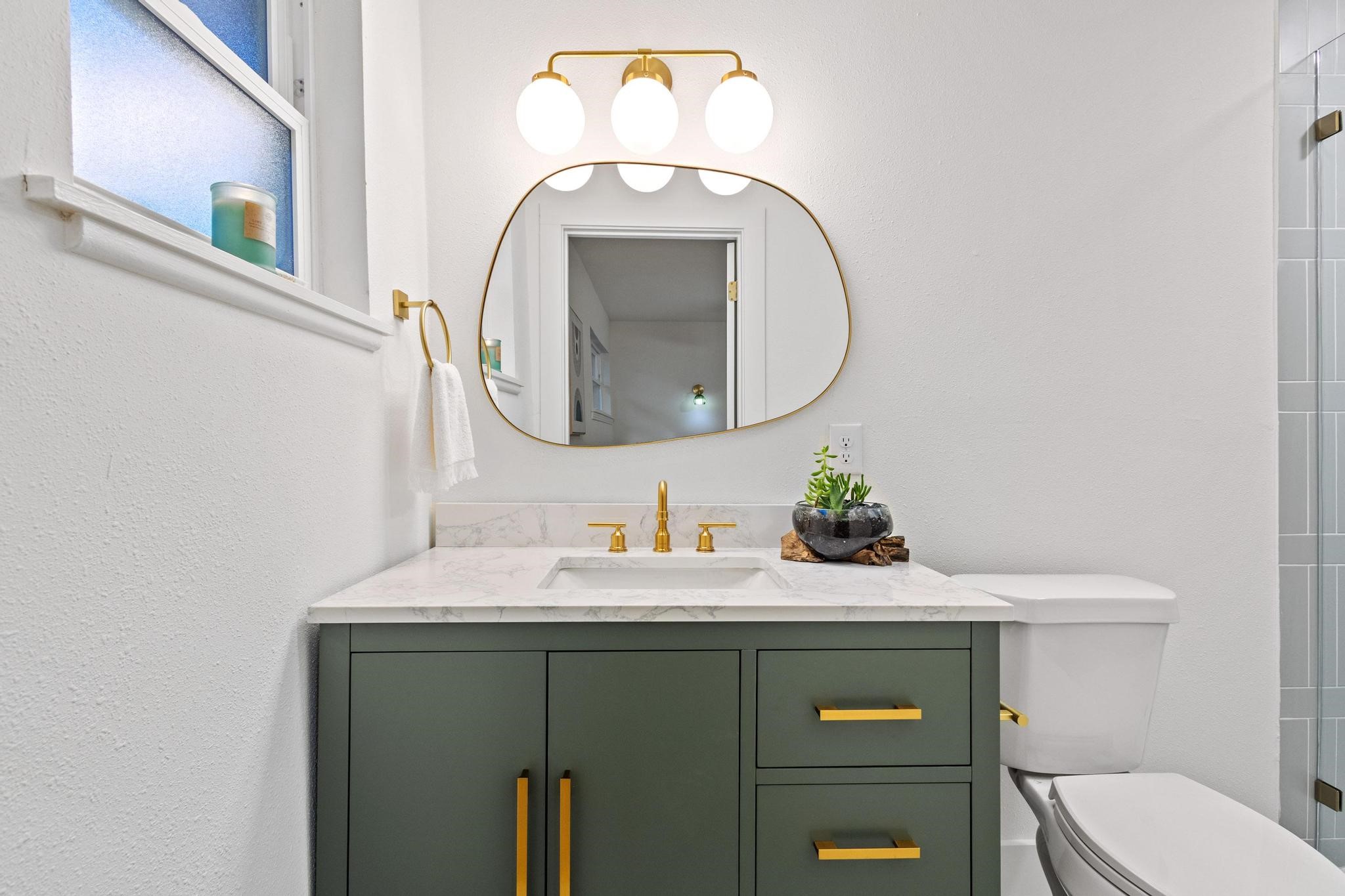 1609 W Woodard Street