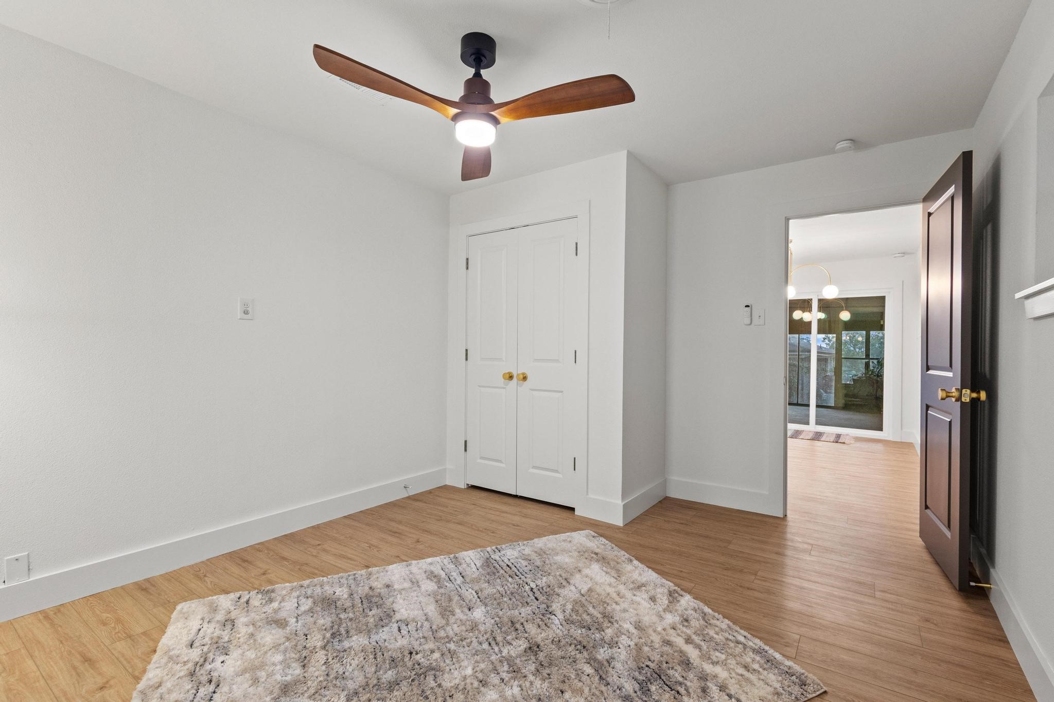 1609 W Woodard Street