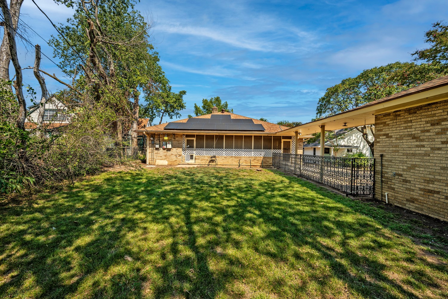 1114 W Walker Street