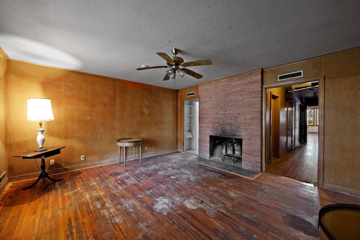 1114 W Walker Street