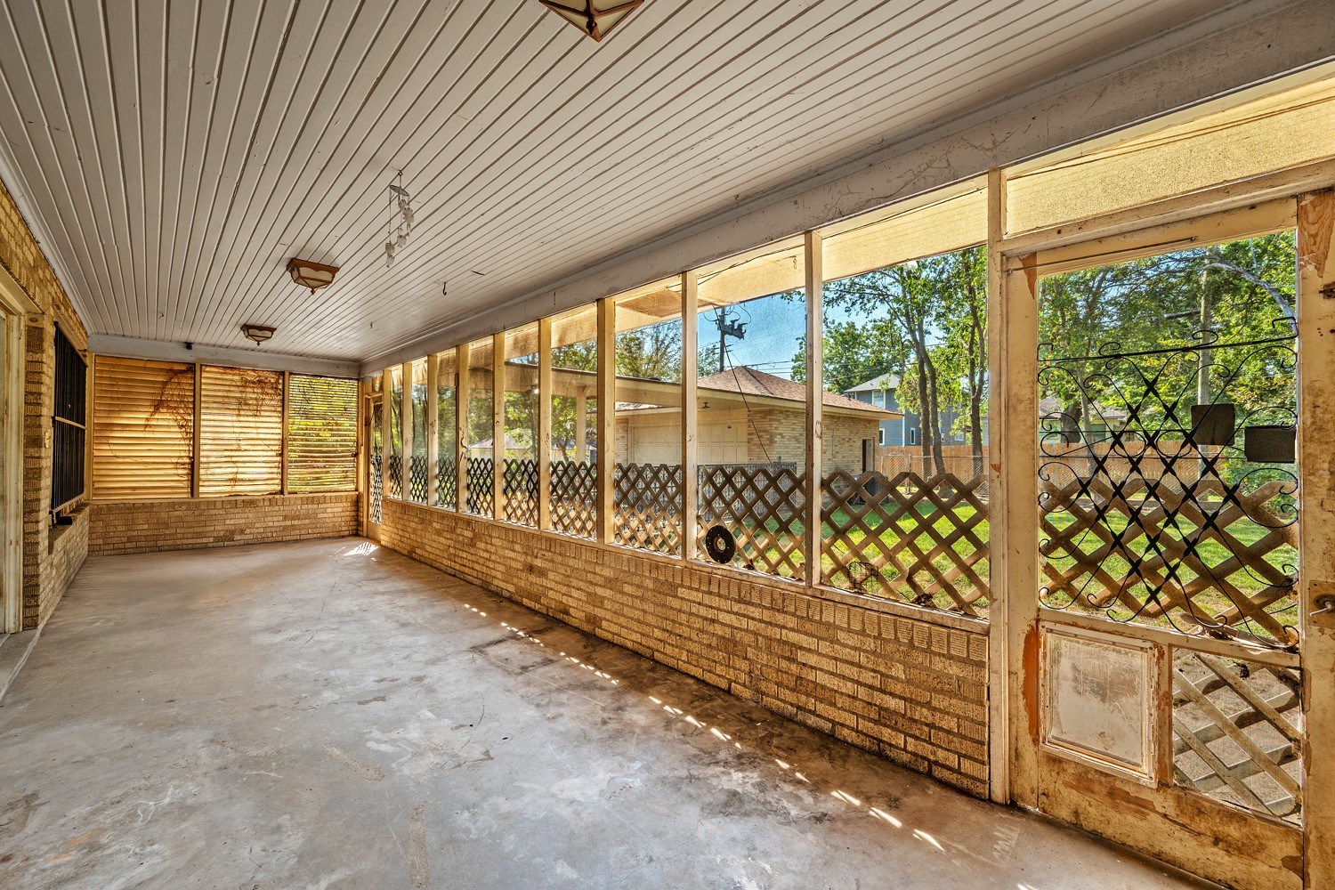 1114 W Walker Street