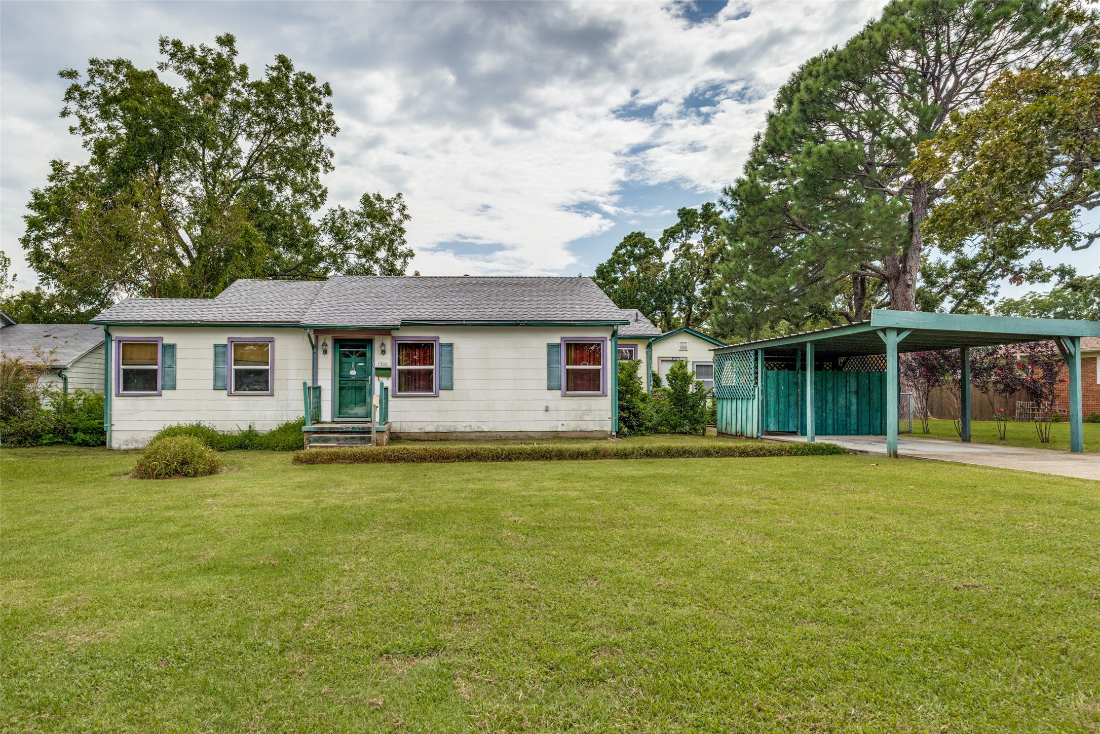 1508 W Shepherd Street