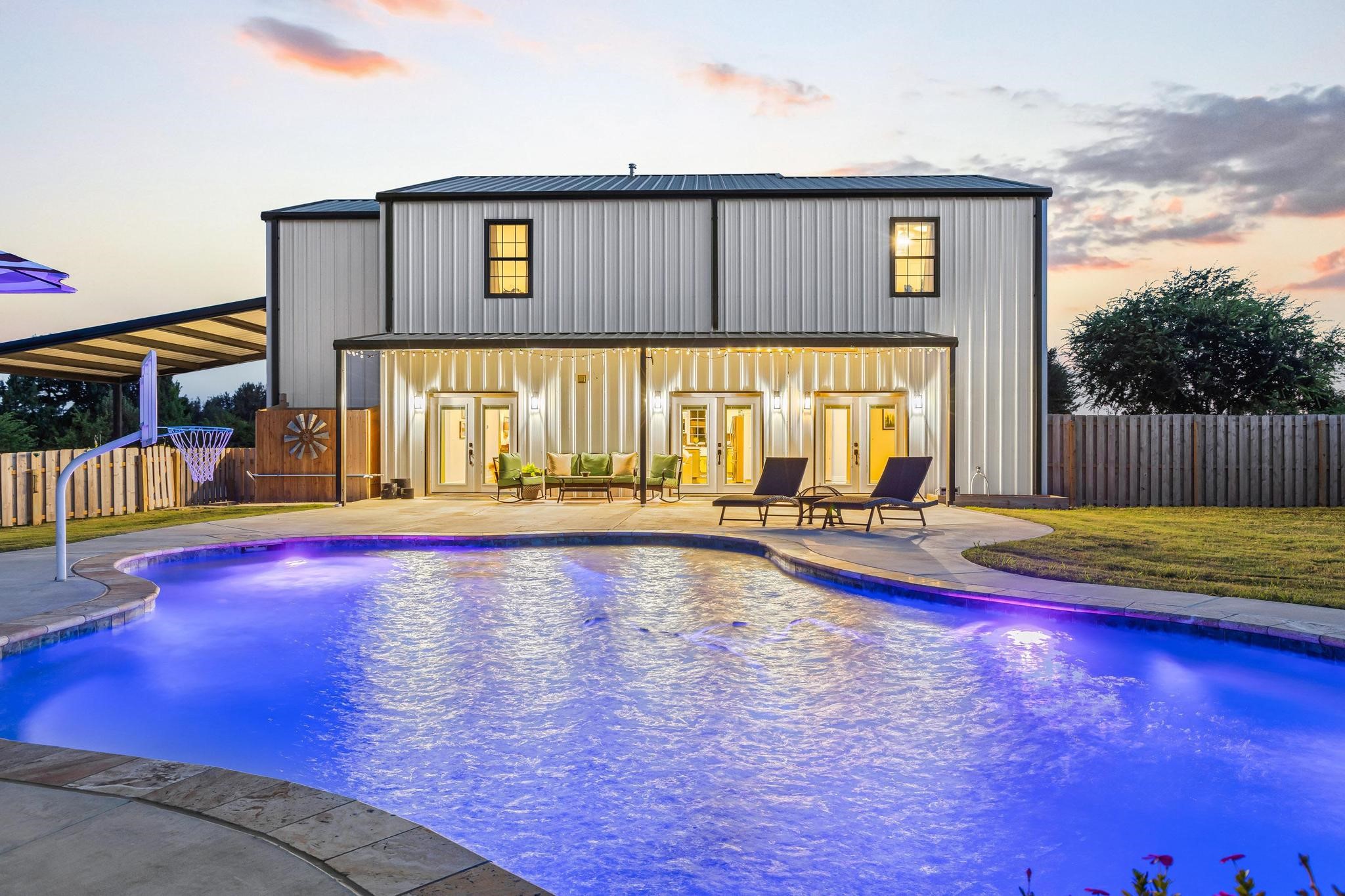 979 Mitchell Road