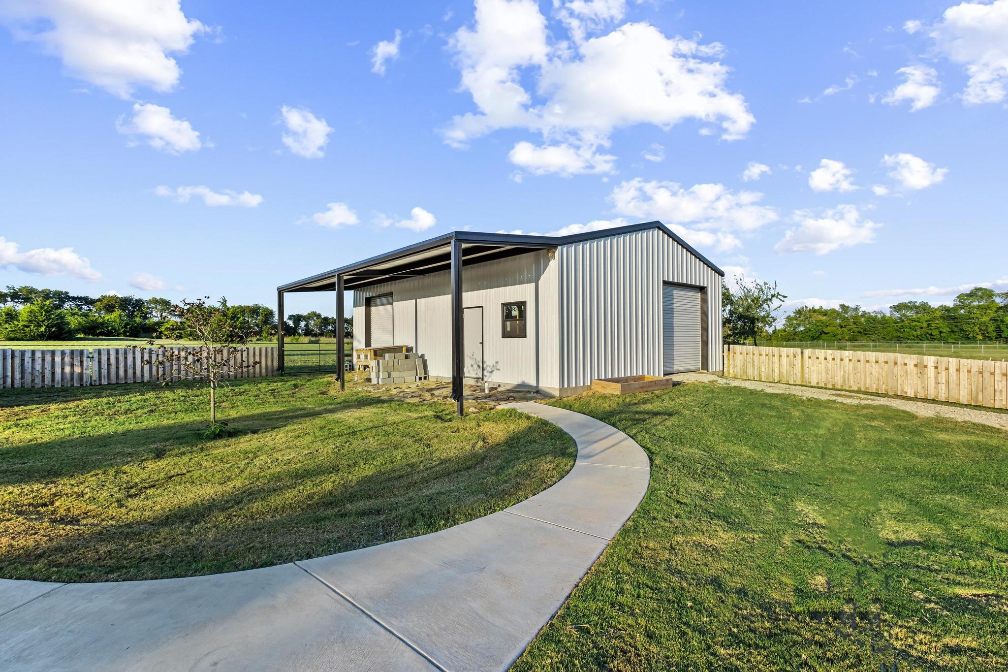 979 Mitchell Road