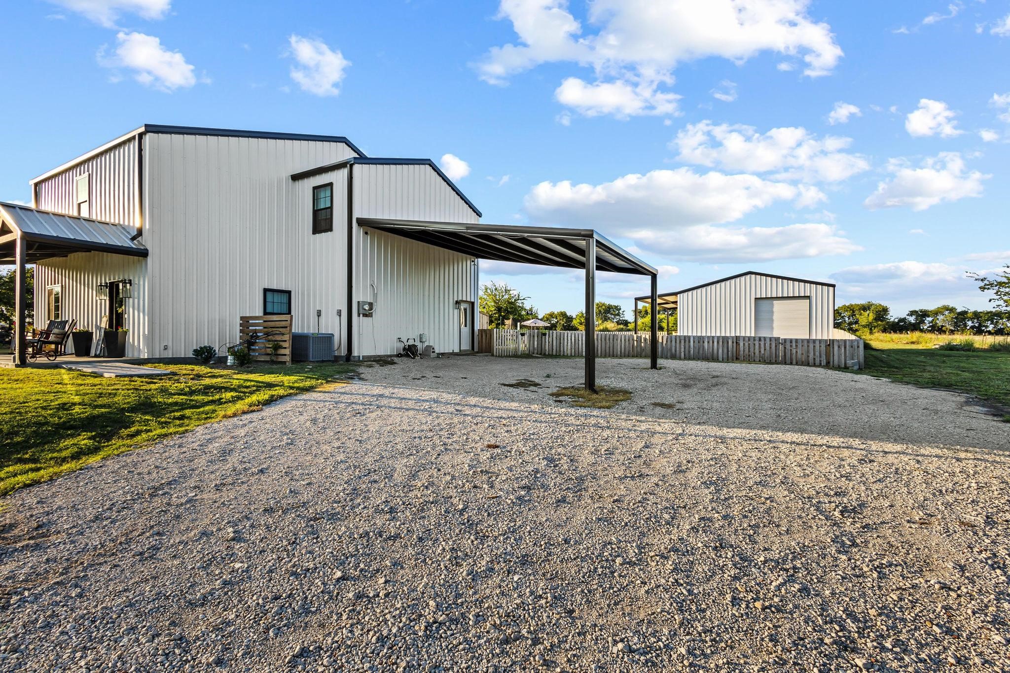 979 Mitchell Road