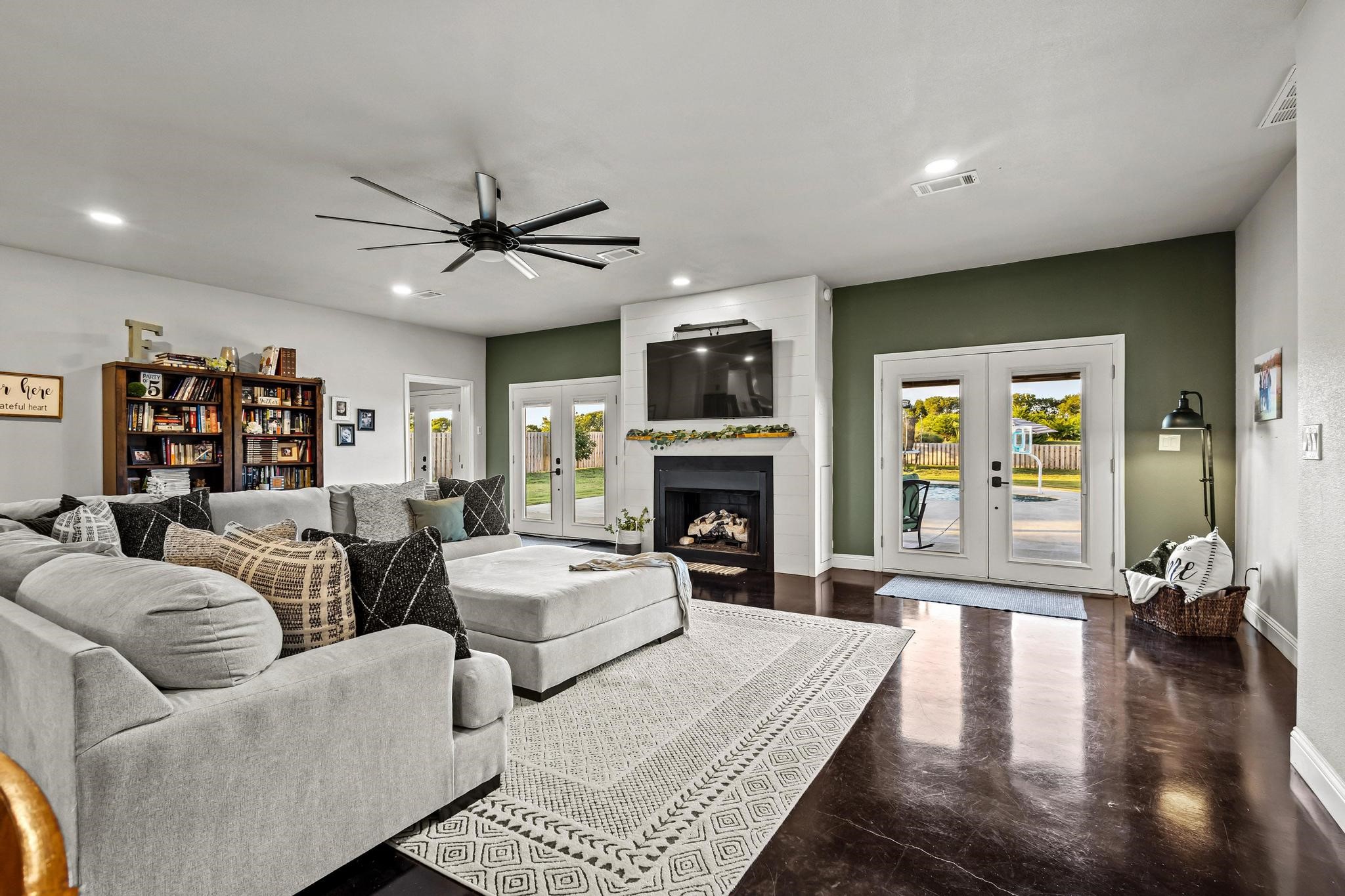 979 Mitchell Road
