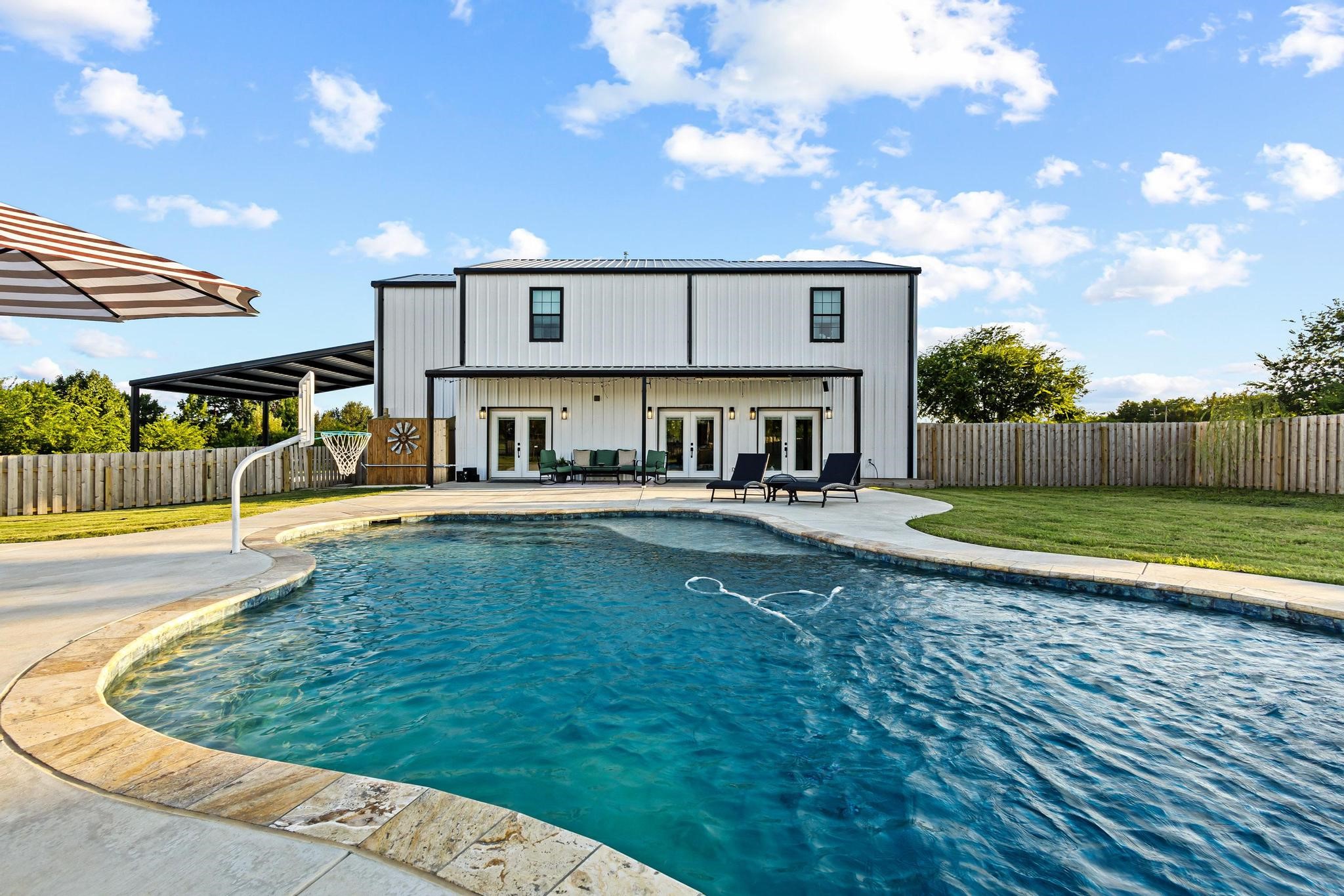 979 Mitchell Road