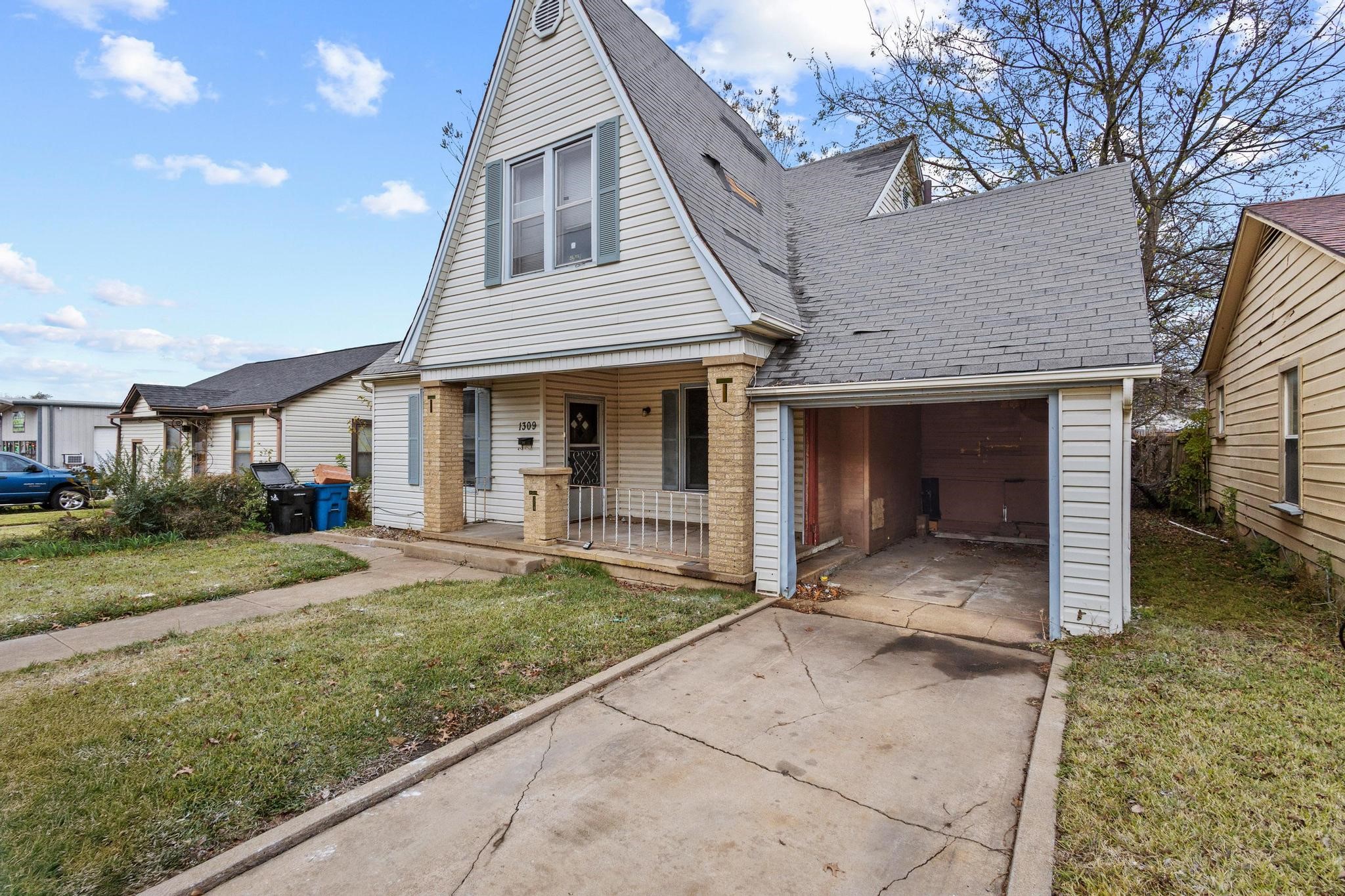 1309 W Morton Street