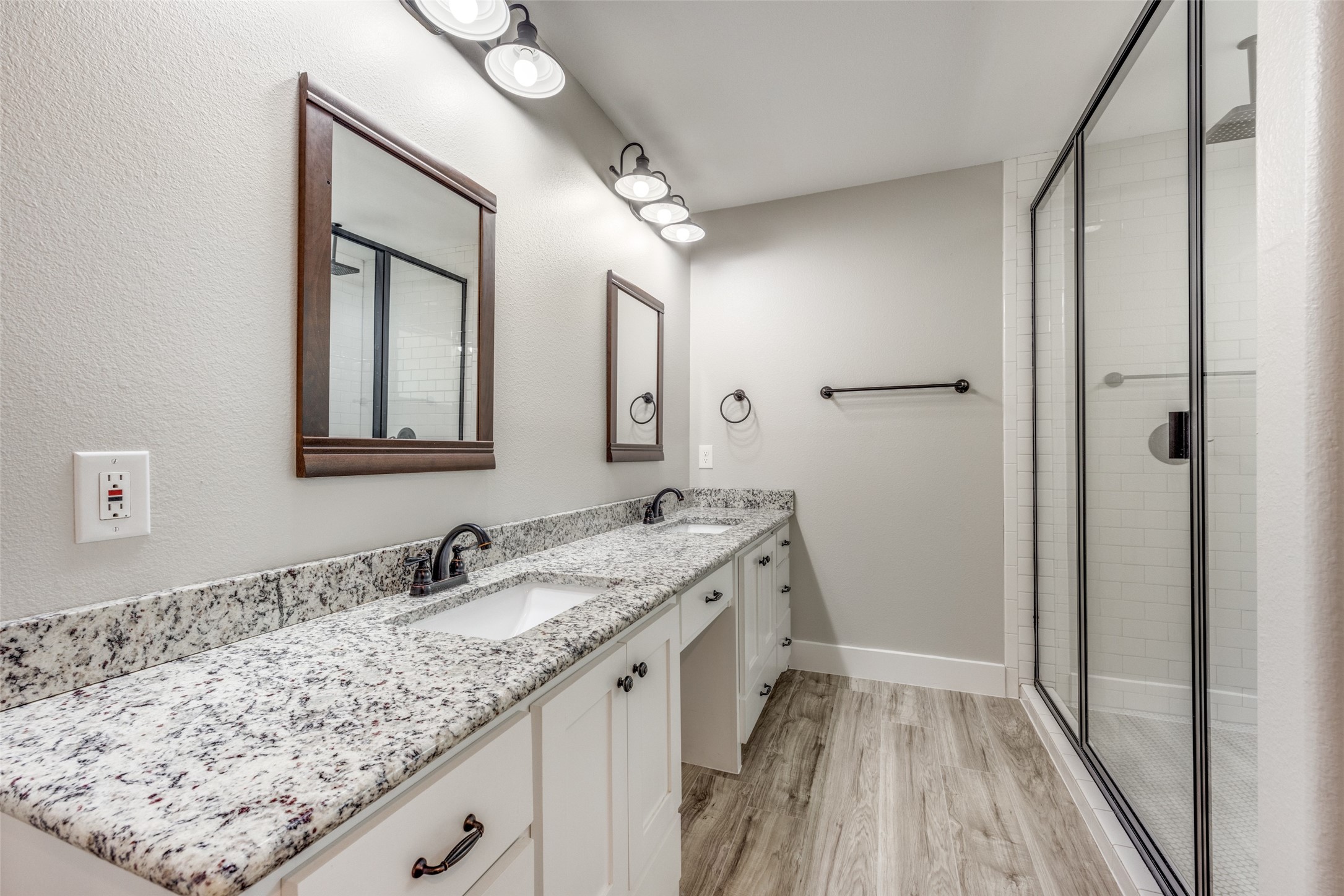 208 Greenway Bend